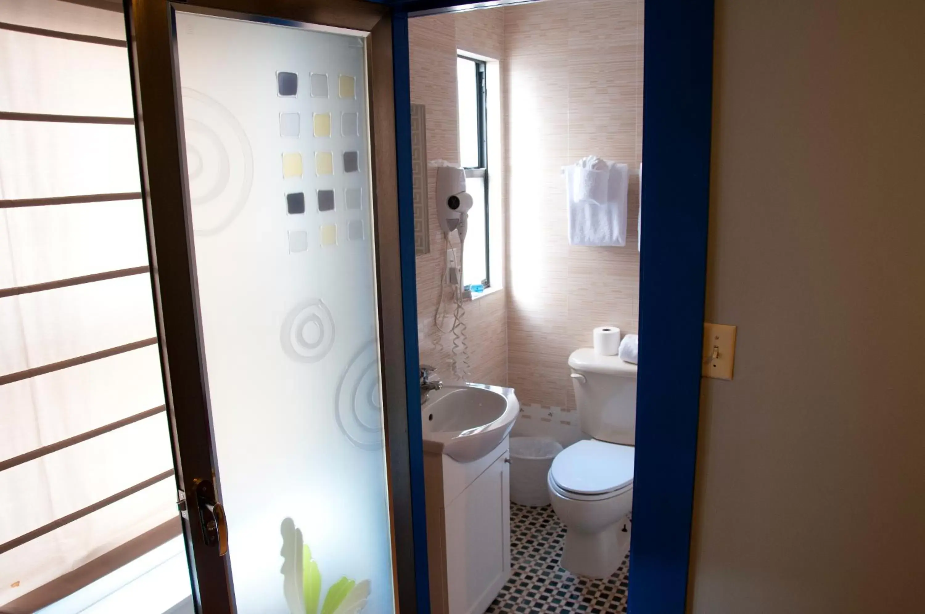 Bathroom in Ponce De Leon Hotel