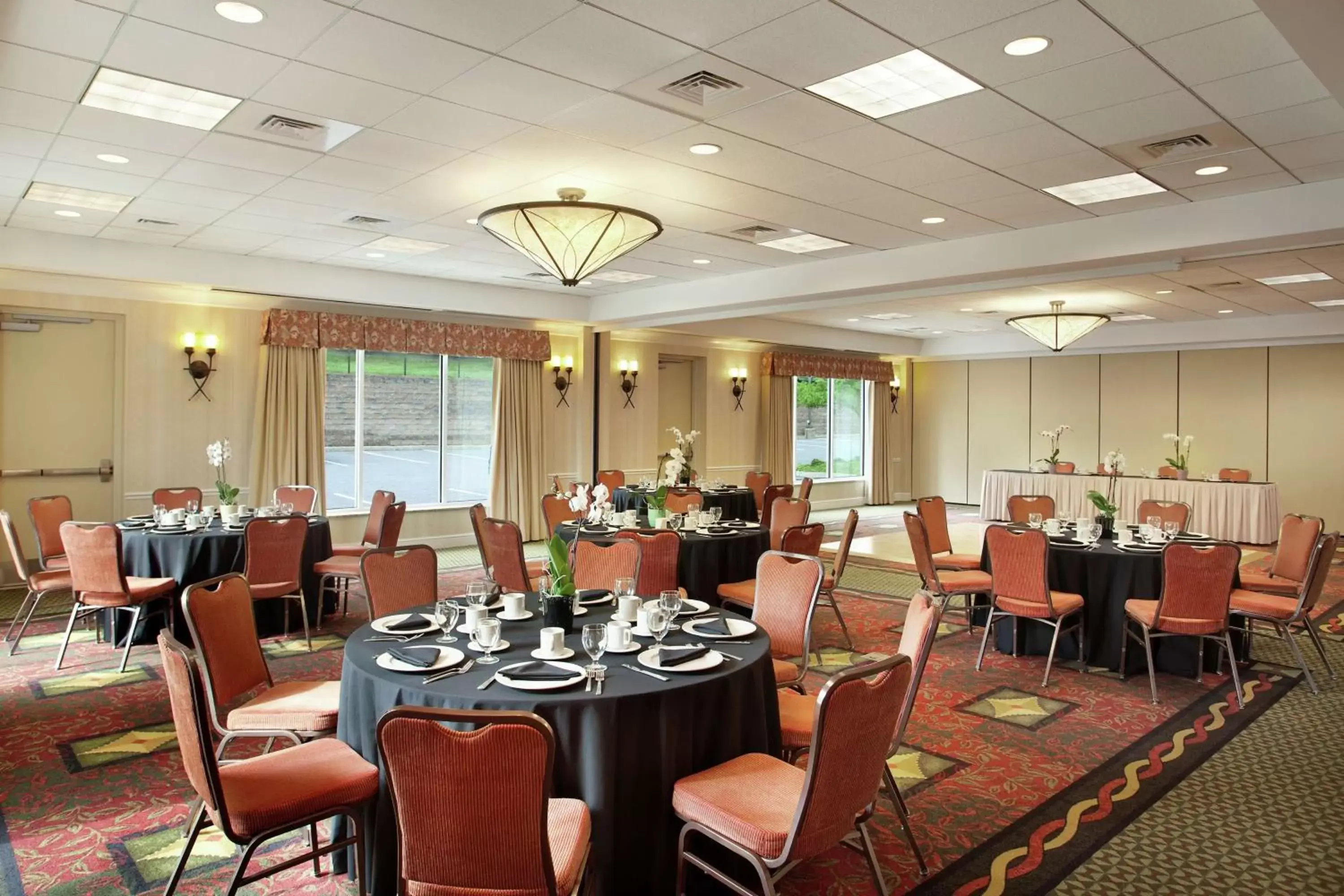 Meeting/conference room, Restaurant/Places to Eat in Hilton Garden Inn Harrisburg East