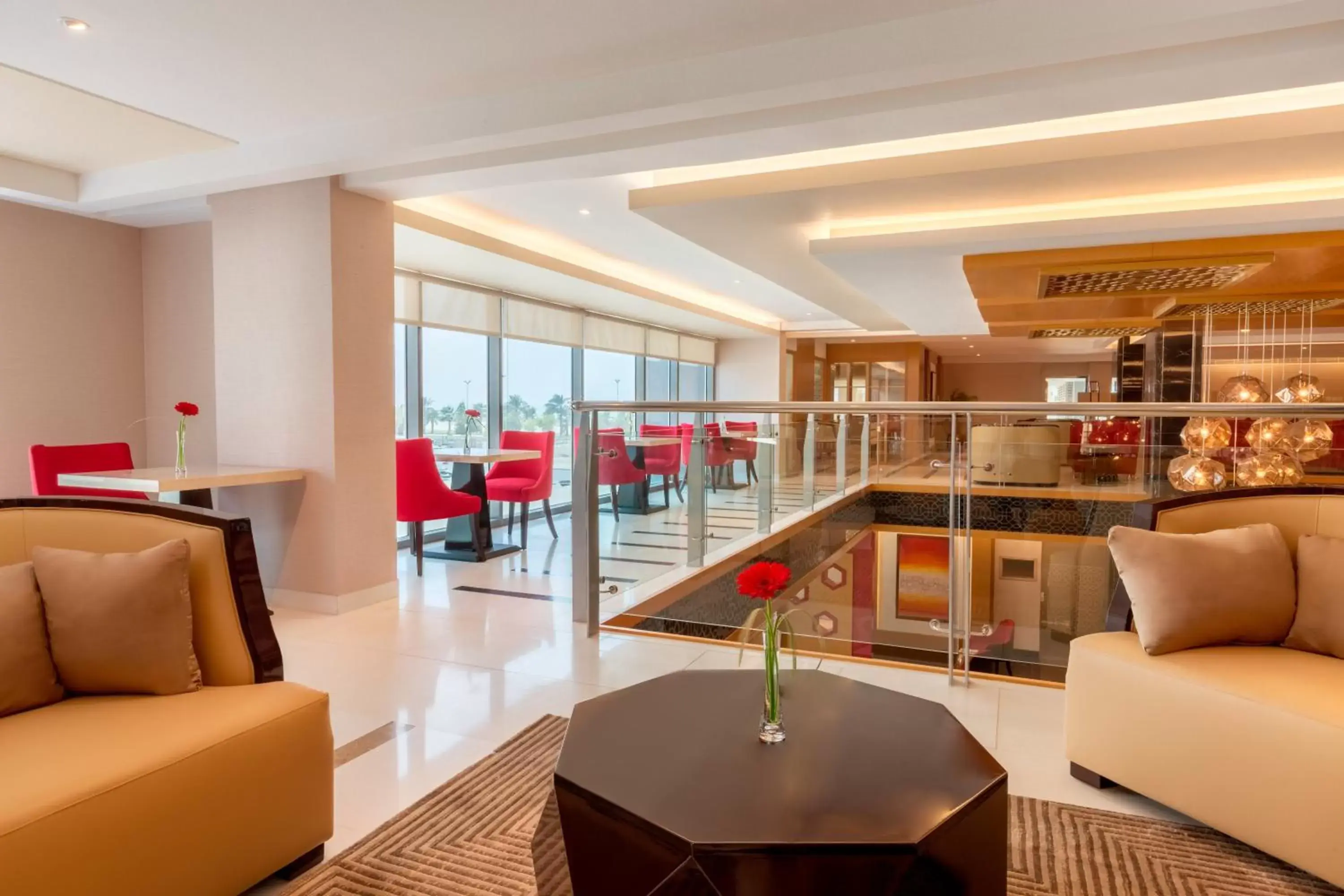 Seating area, Restaurant/Places to Eat in Ramada Hotel and Suites Amwaj Islands