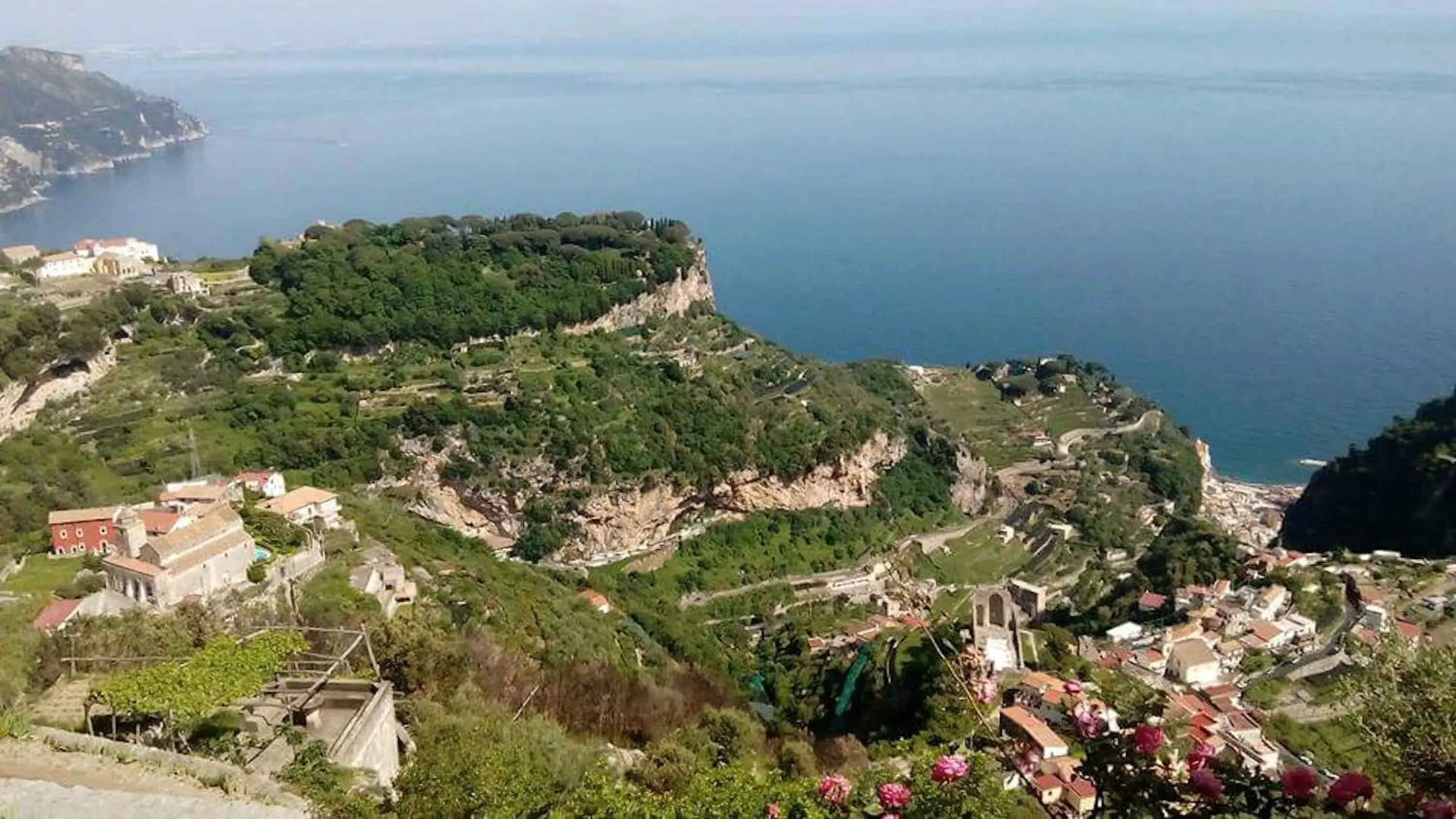 Neighbourhood, Bird's-eye View in Palazzo Pascal