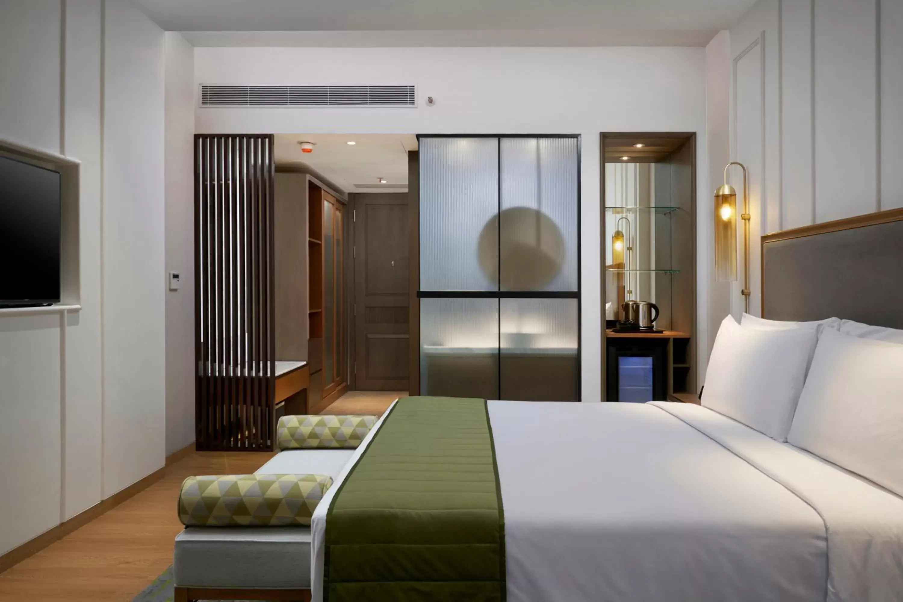 Bed in Holiday Inn Goa Candolim
