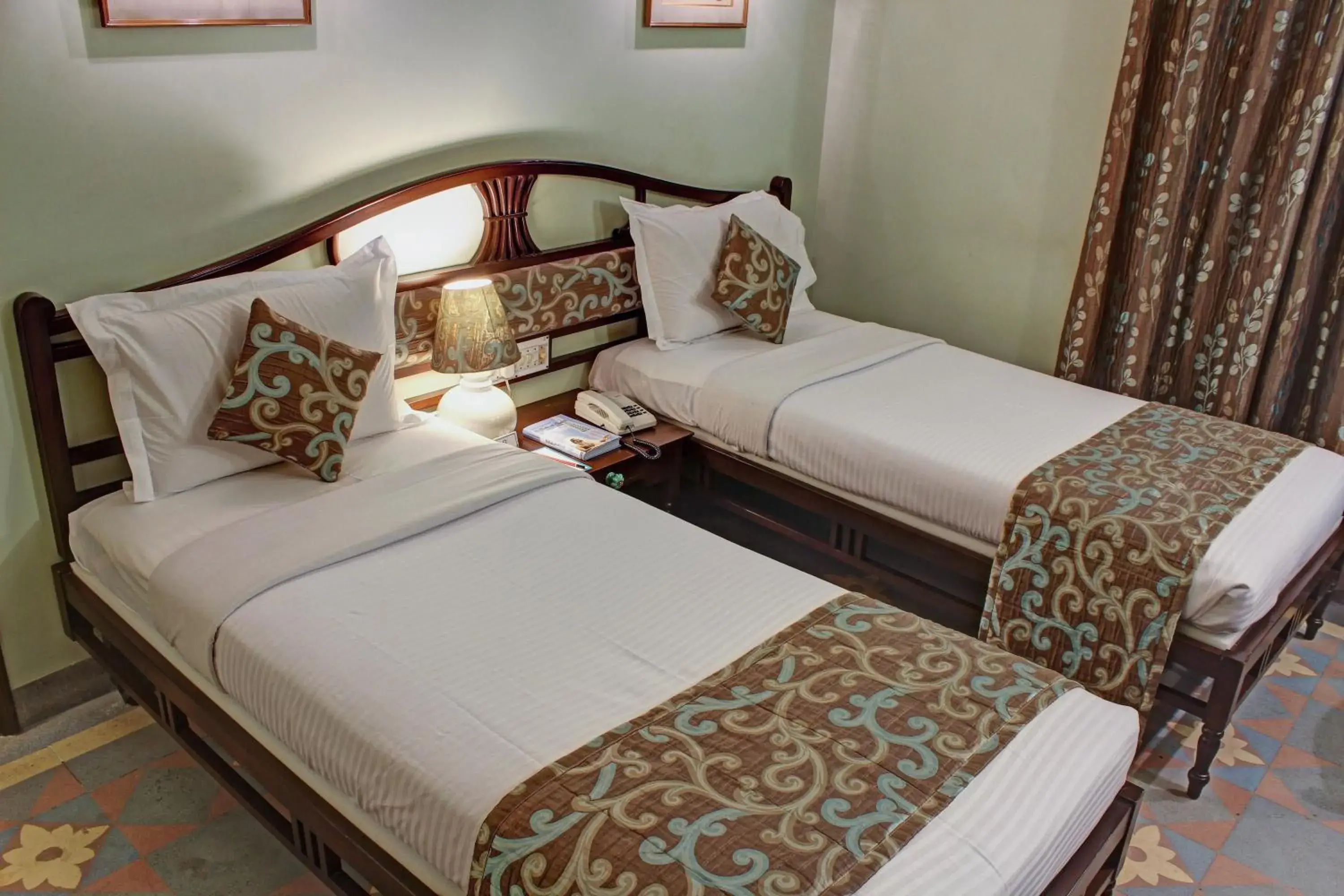 Bed in Palace On Ganges - Heritage Hotel Bed in Palace On Ganges - Heritage Hotel
