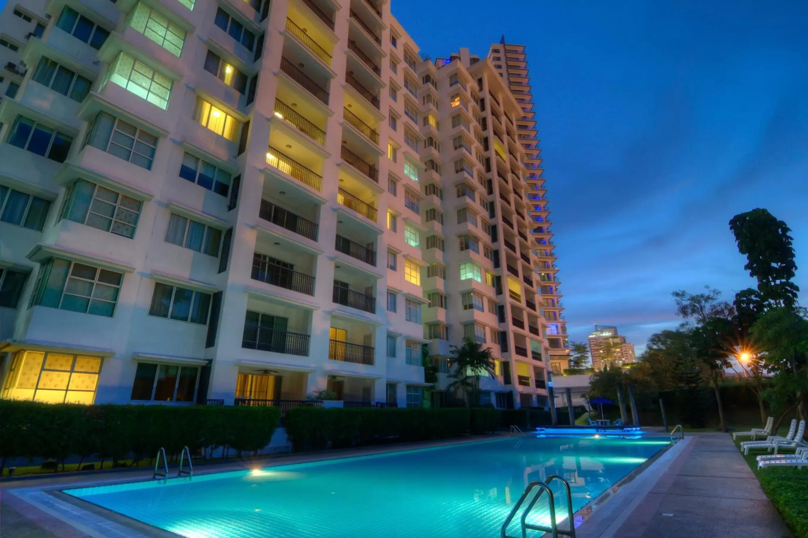 Swimming Pool in Wedgewood Residences