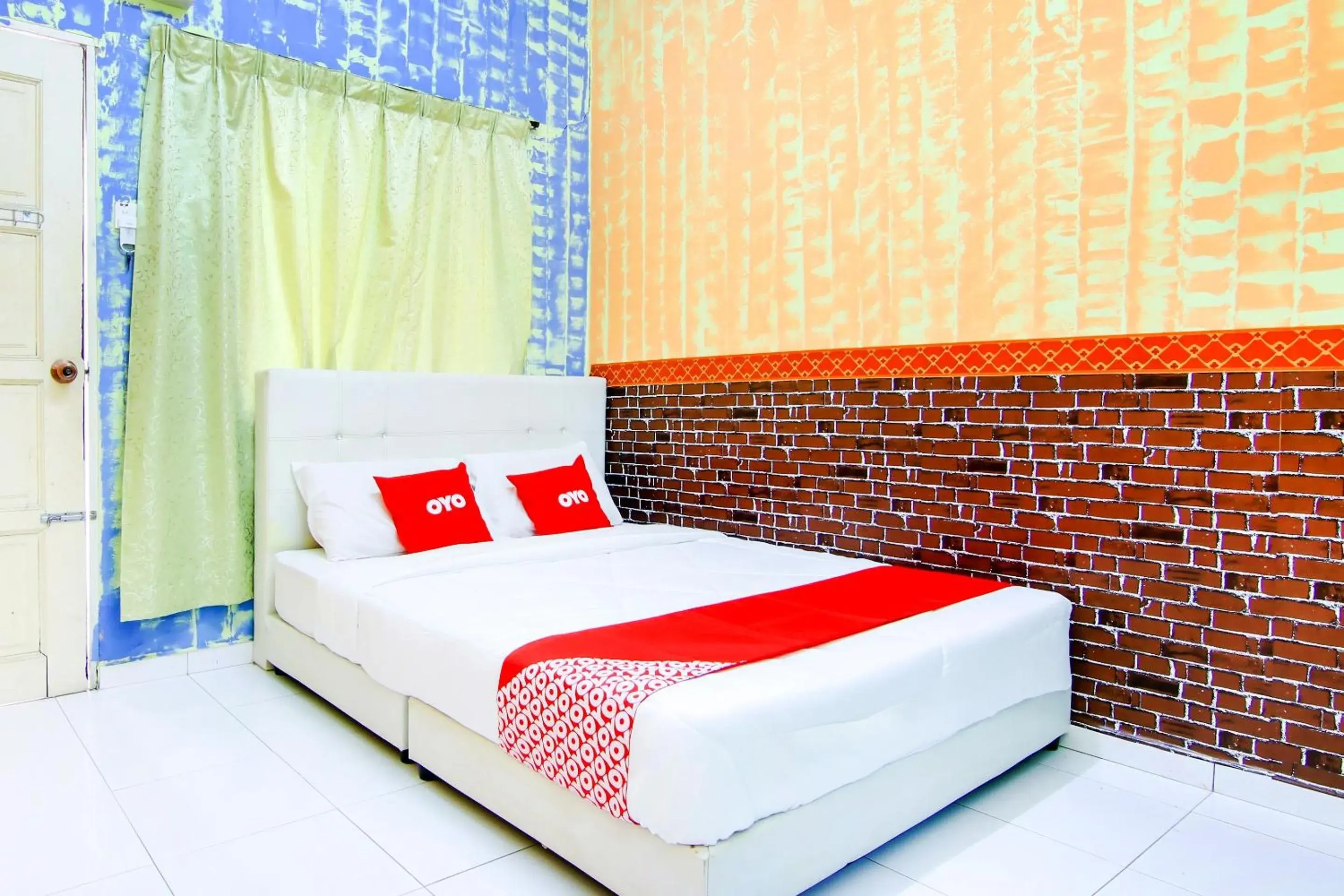 Photo of the whole room, Bed in Tangkak Mawadahh Inn Stay Photo of the whole room, Bed in Tangkak Mawadahh Inn Stay