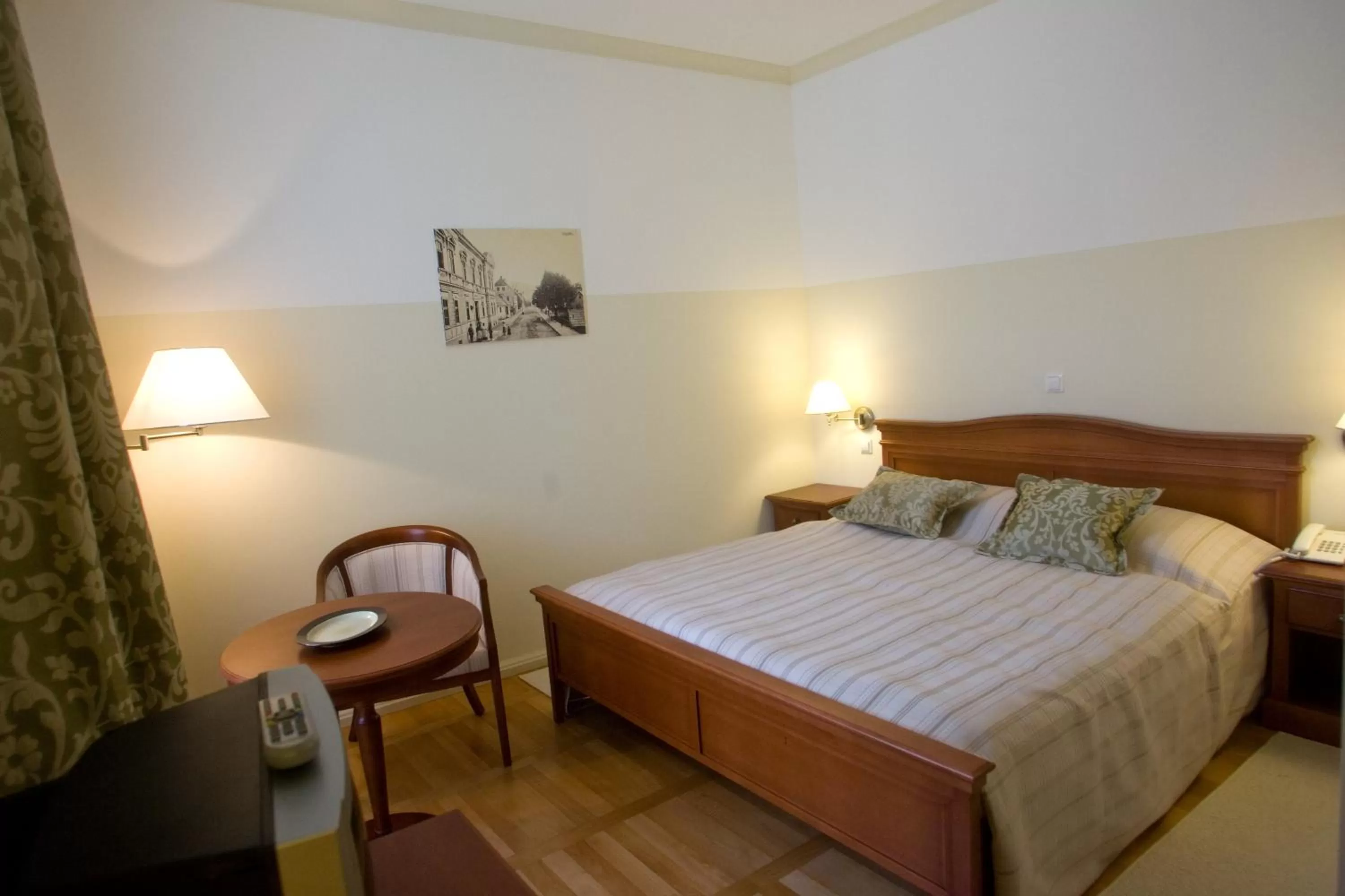 Bed in Heritage Hotel Frankopan