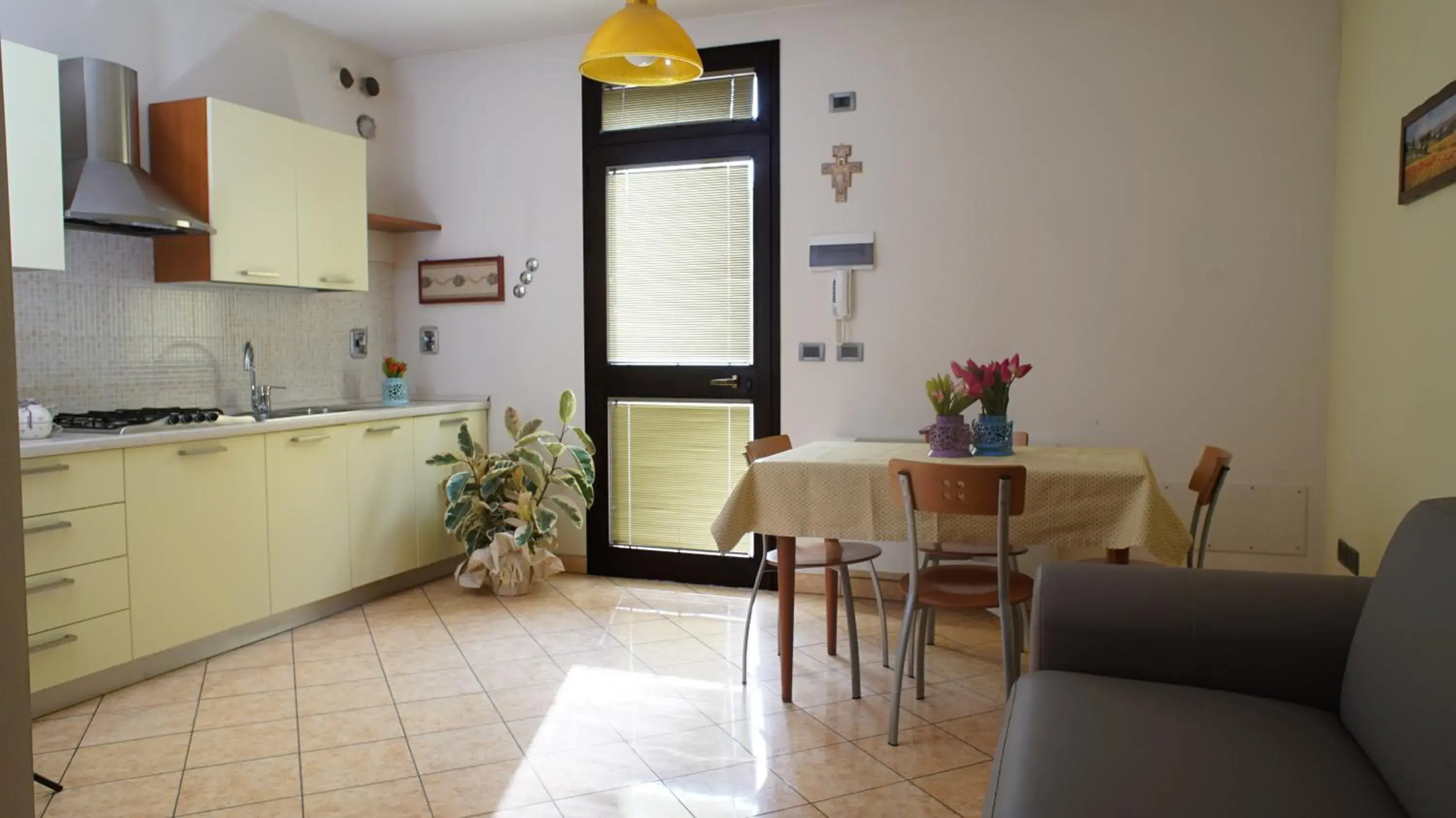 Kitchen/Kitchenette in Hotel EMI