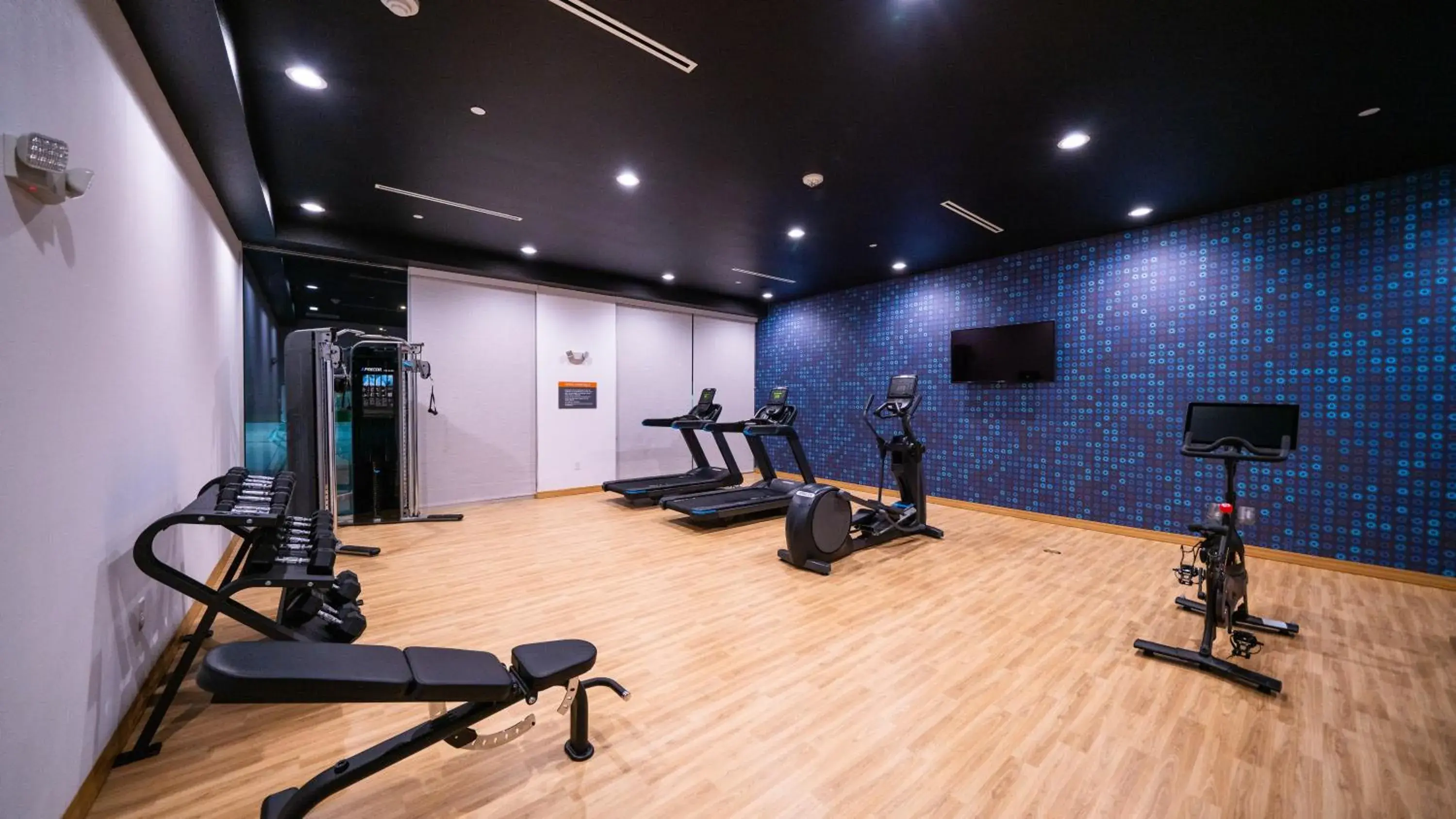 Fitness Center/Facilities in La Quinta Inn & Suites by Wyndham Austin Parmer Tech Ridge