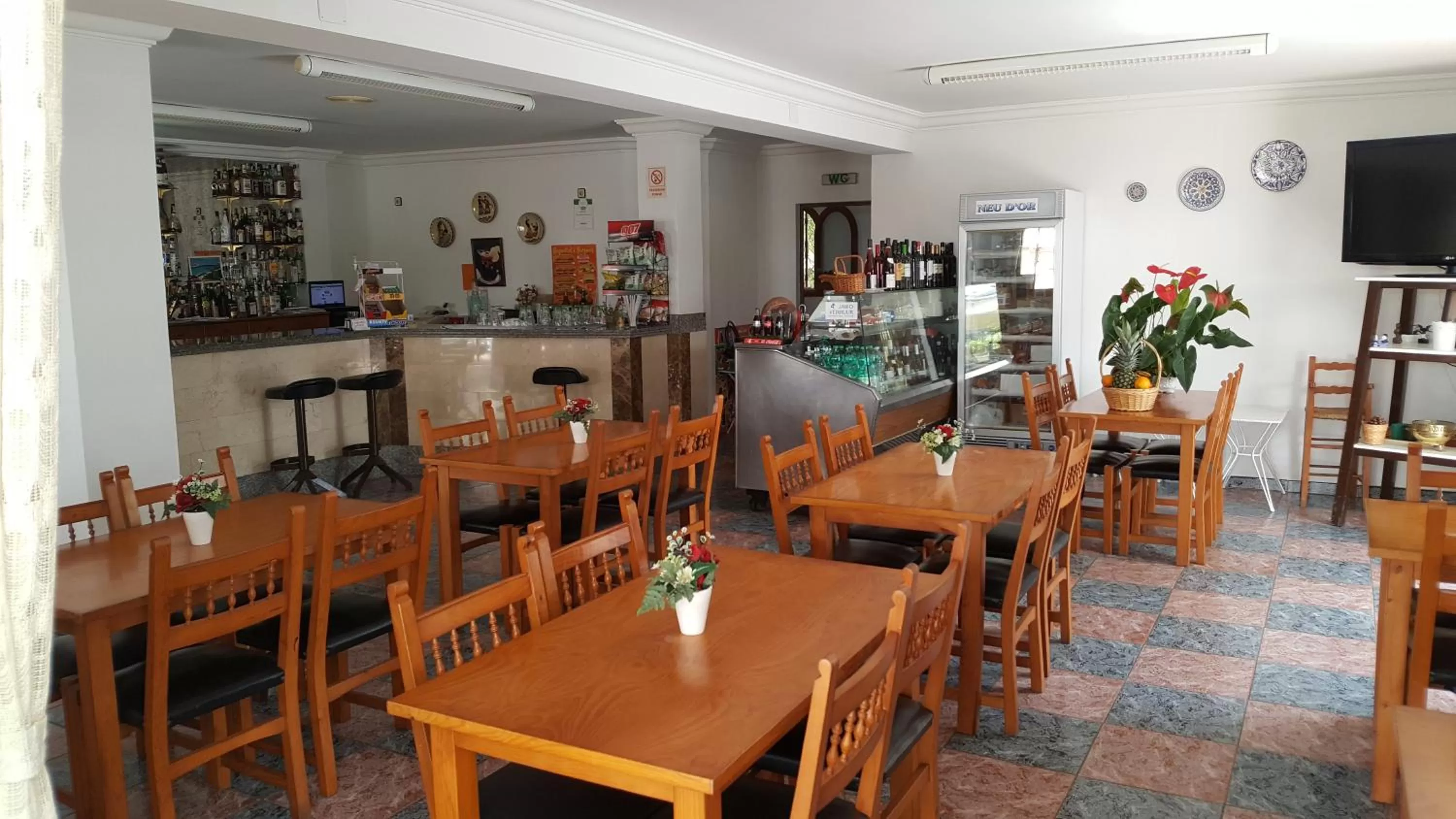 Restaurant/Places to Eat in Bella Maria Apartments