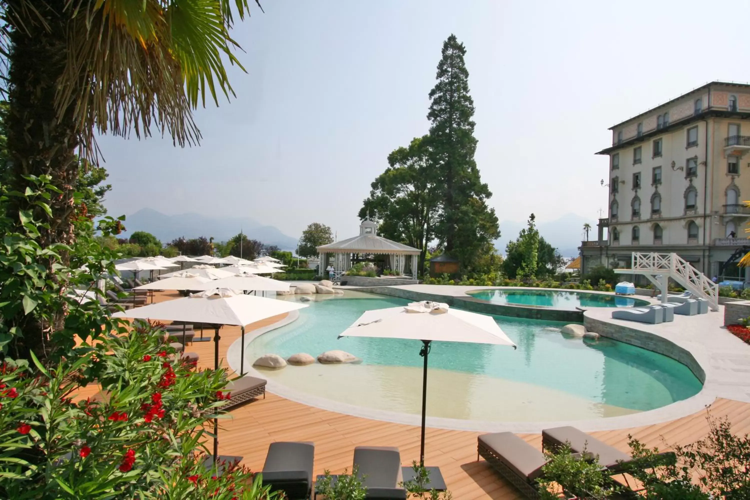 Pool view, Swimming Pool in Grand Hotel des Iles Borromées & SPA