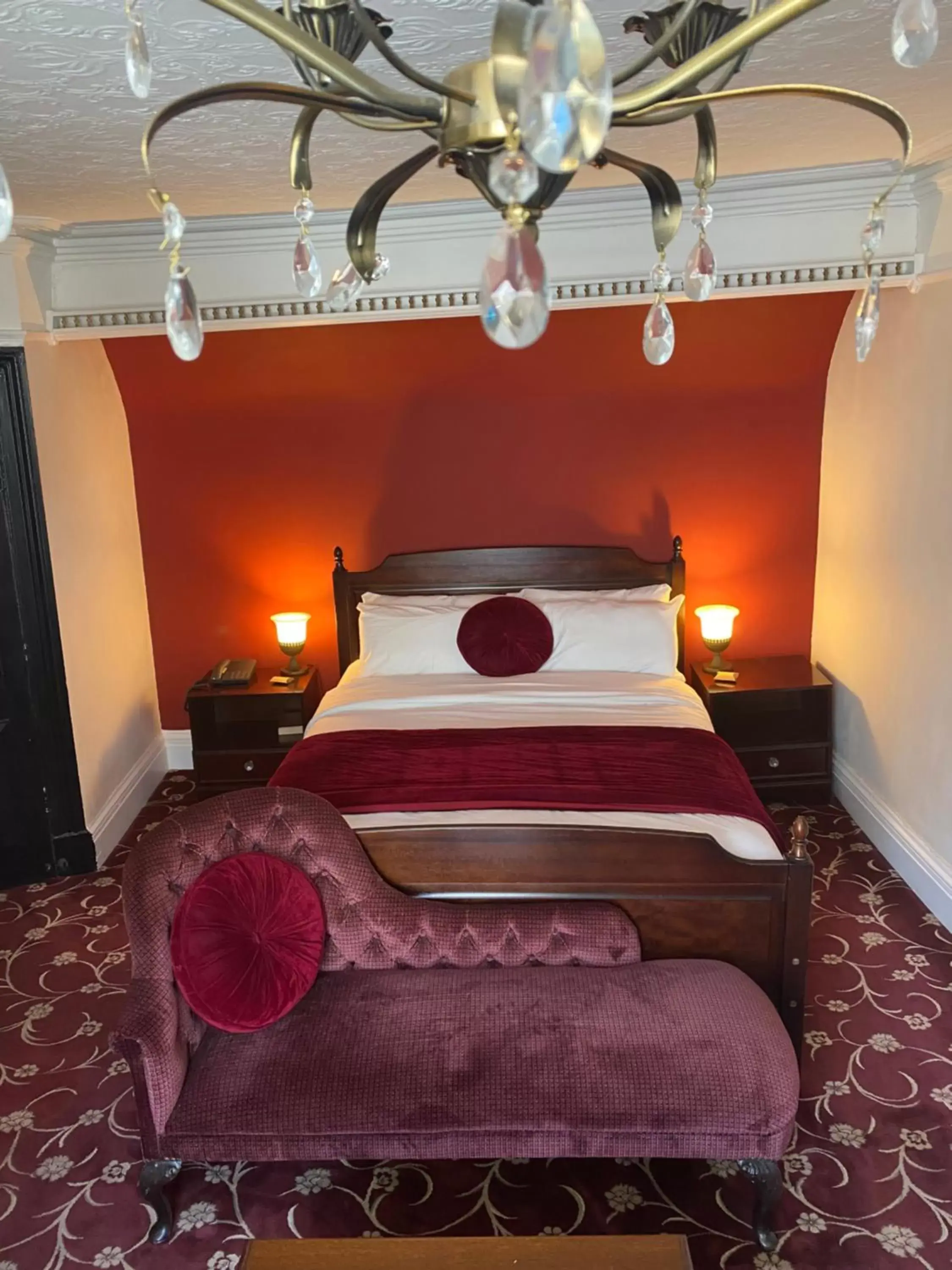 Bed in The Tudor Hotel