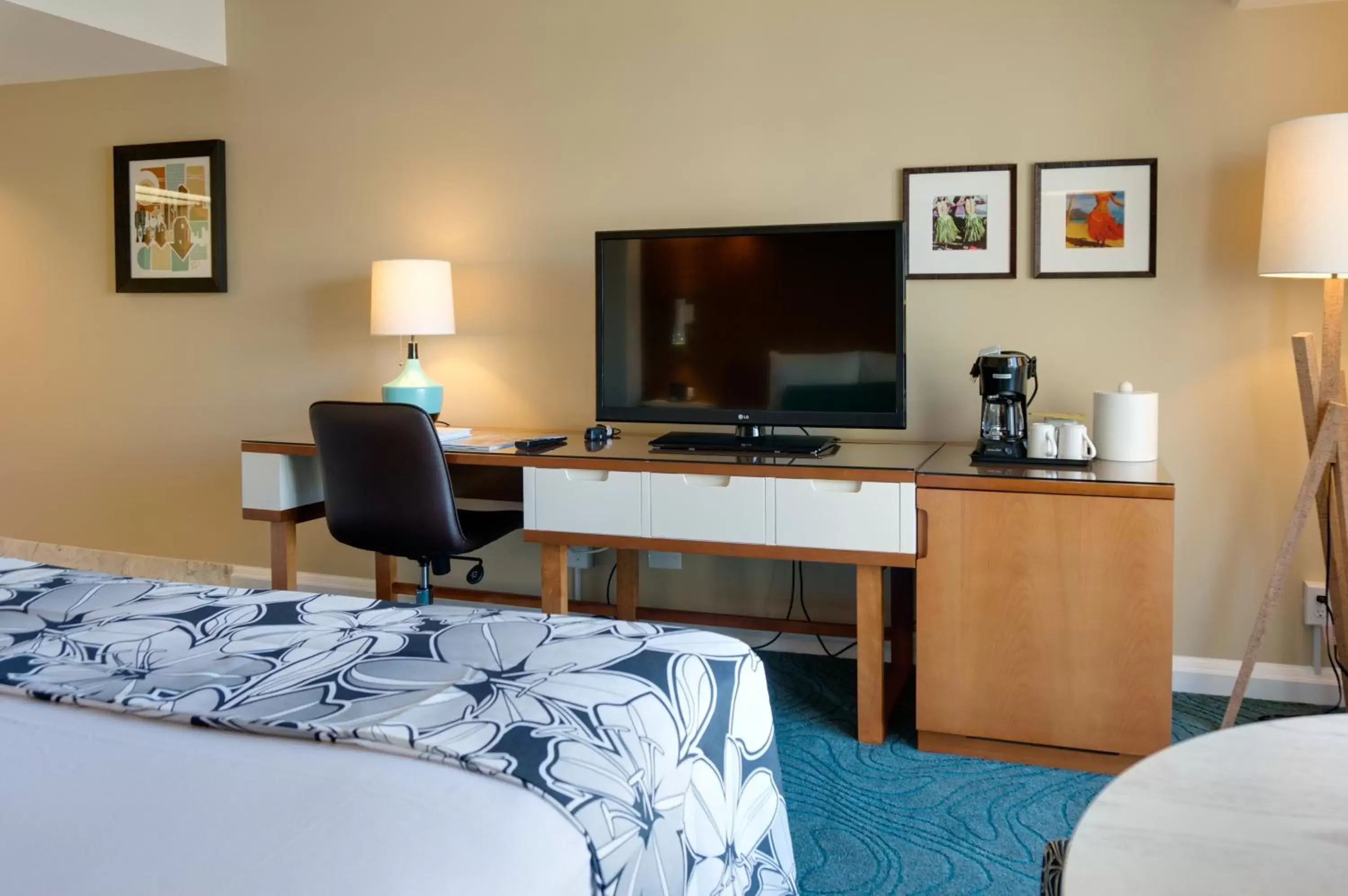 TV and multimedia, TV/Entertainment Center in Aqua Oasis