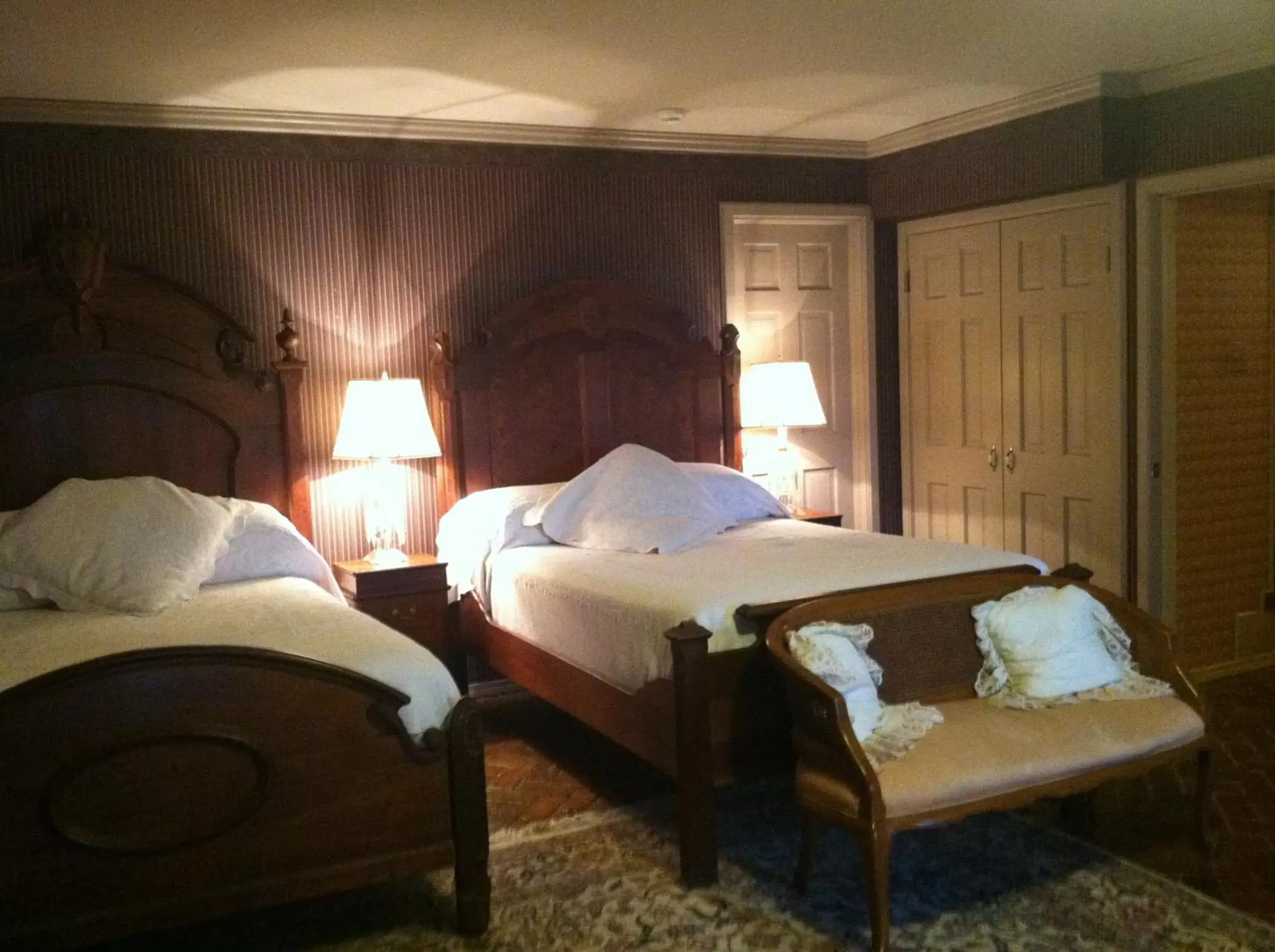 Photo of the whole room, Bed in Corners Mansion Inn - A Bed and Breakfast