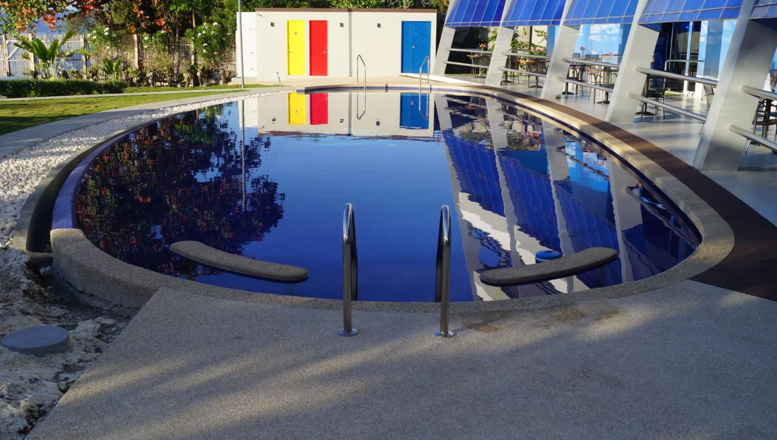 Swimming pool in Panglao Sea Resort - Tangnan