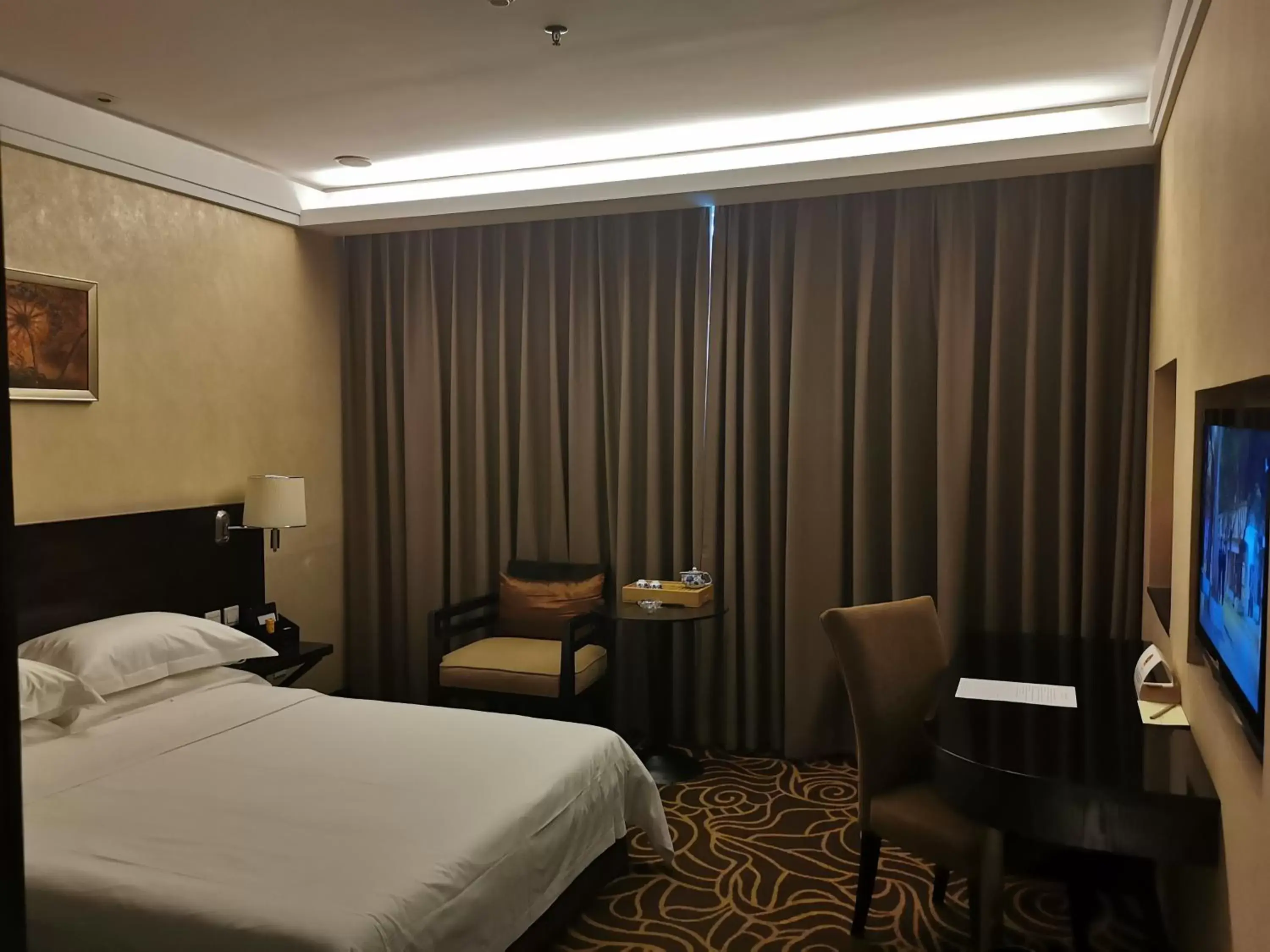 People, Bed in Hua Shi Hotel