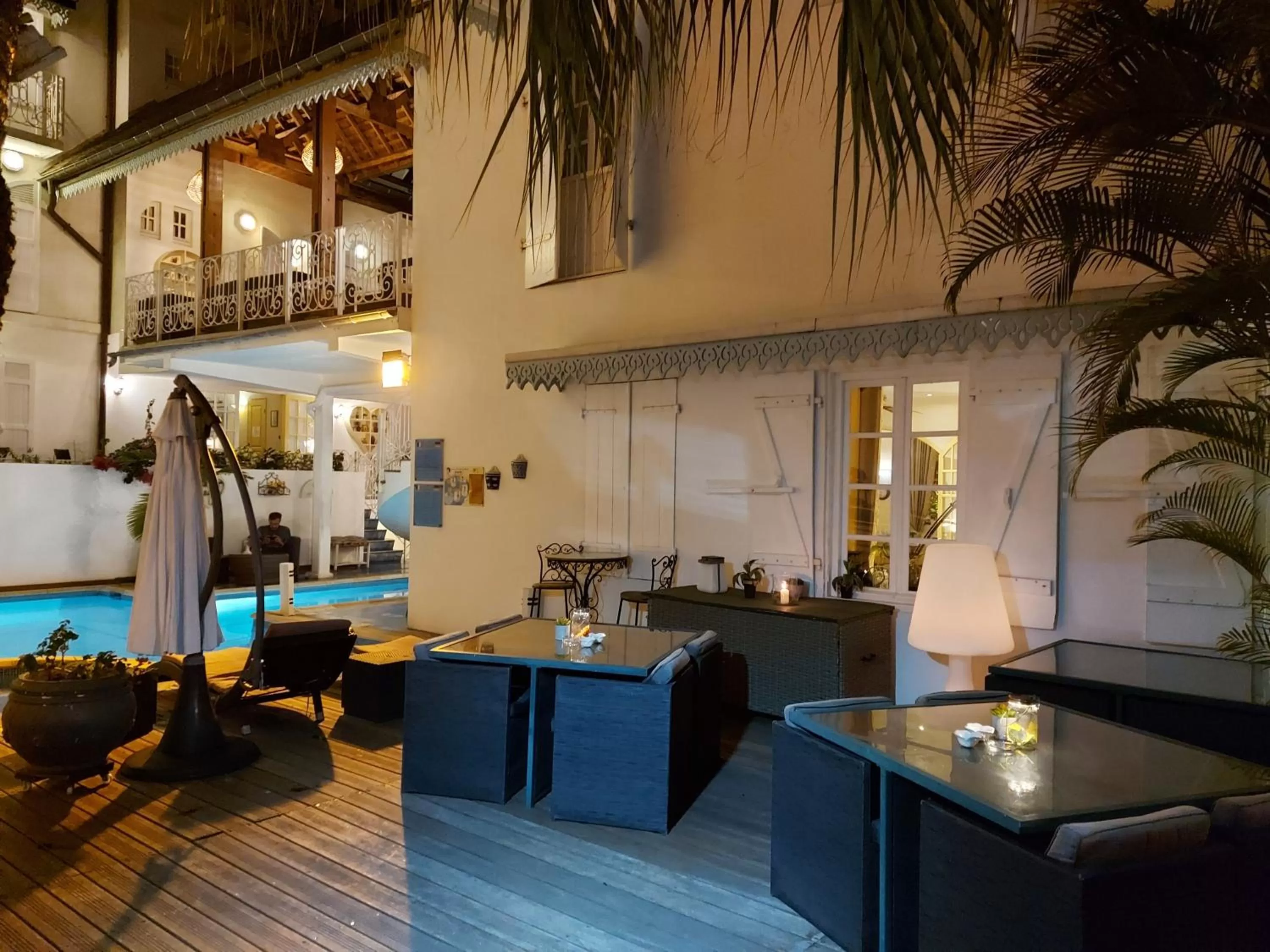 Patio in Le Juliette Dodu- Le charme d'un monument historique