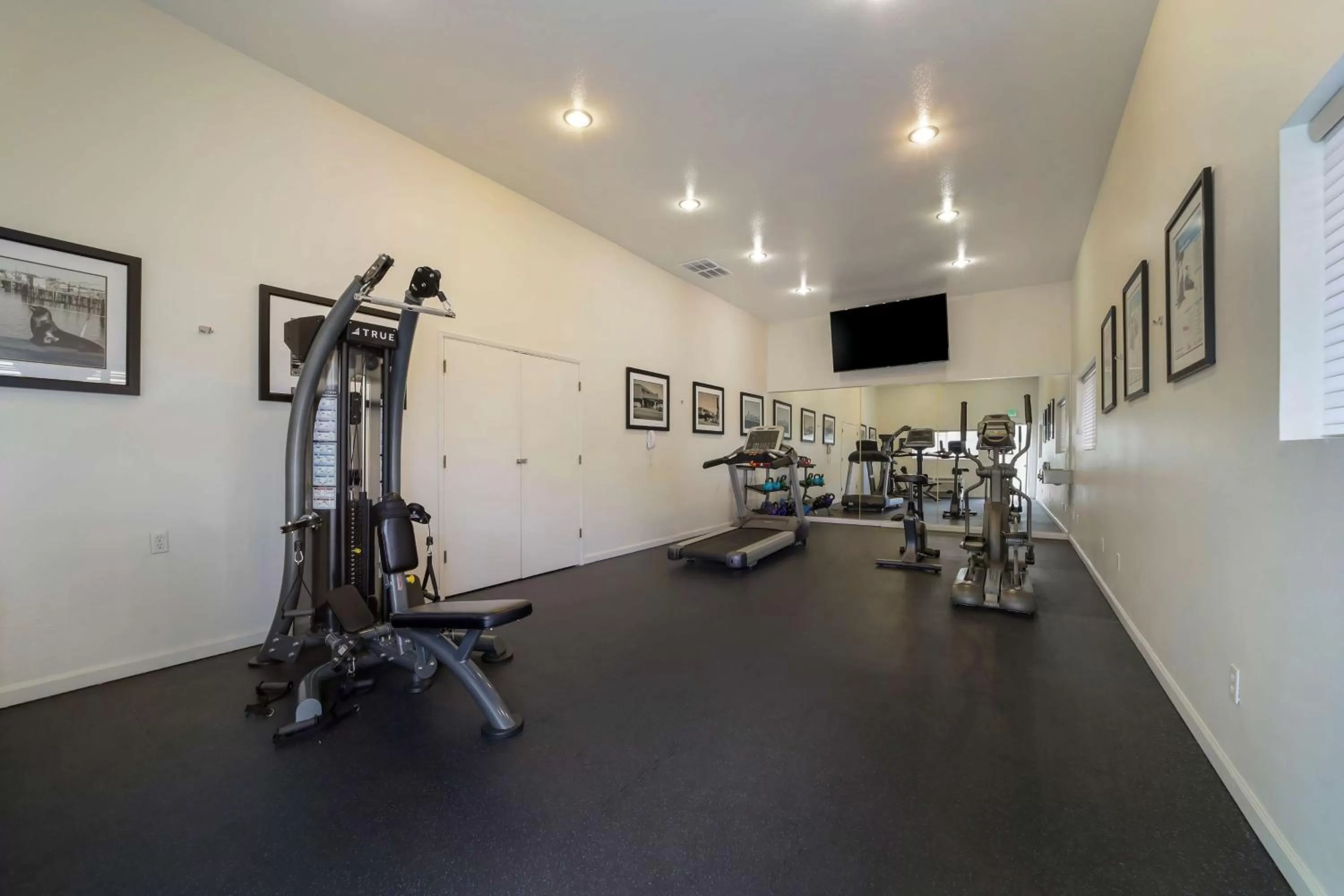 Spa and wellness centre/facilities in Best Western Plus Northwoods Inn