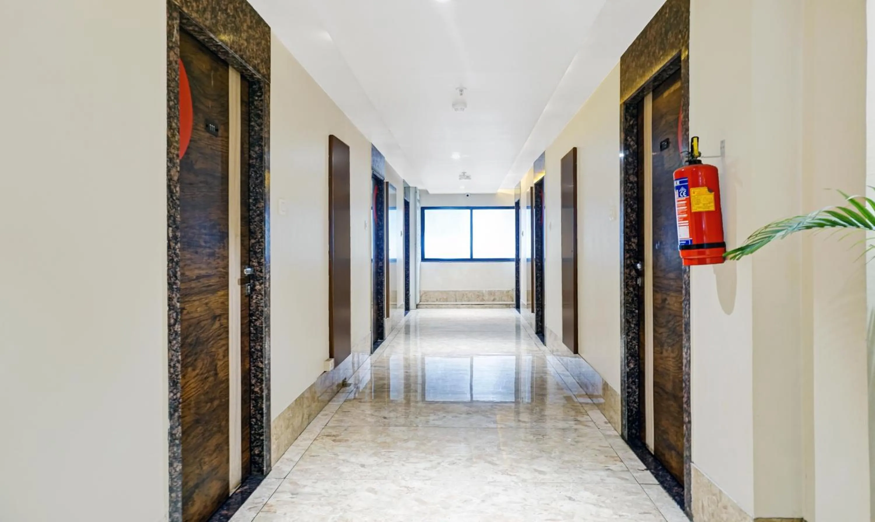 Lobby or reception in Treebo Classic Grande, Camp