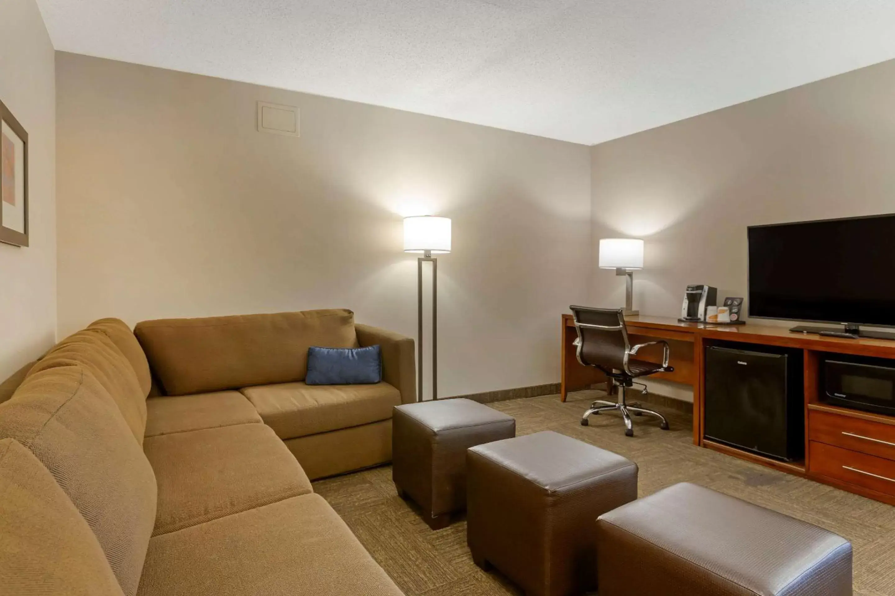 Bedroom, Seating Area in Comfort Inn & Suites Presidential