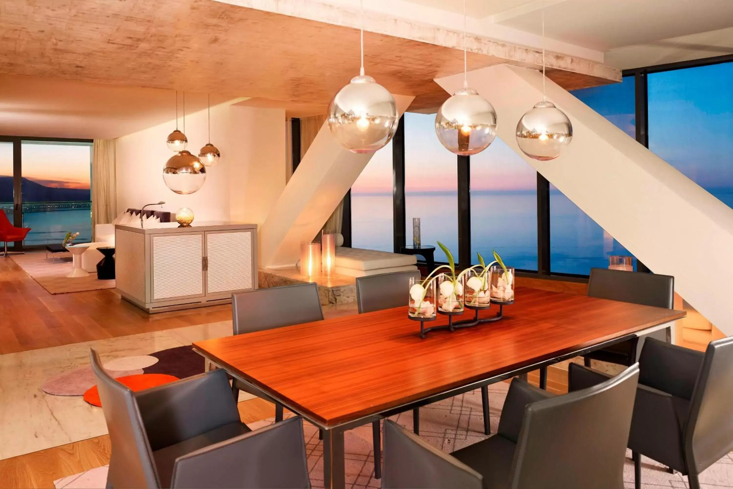 Bedroom, Dining Area in Le Meridien Oran Hotel