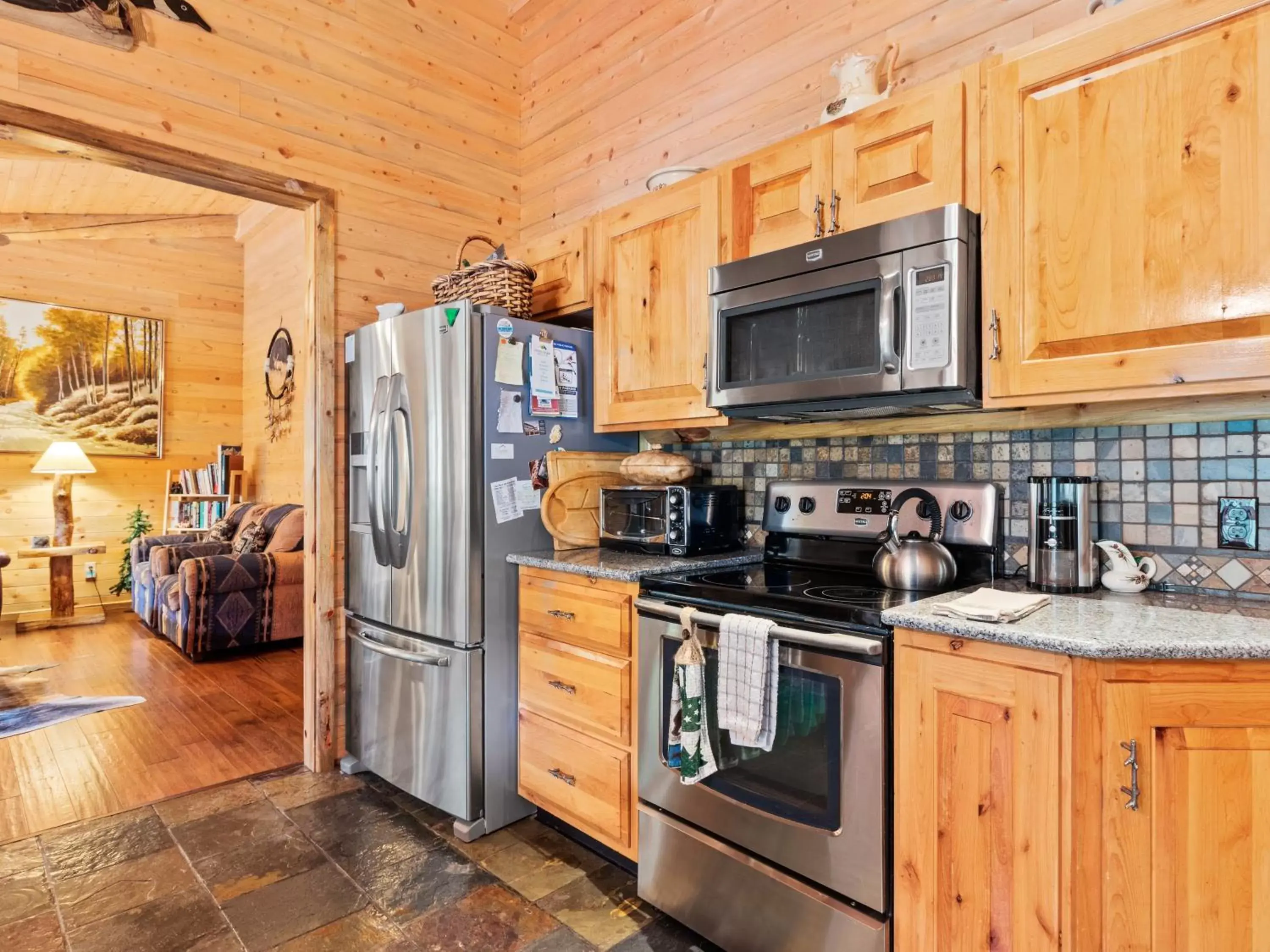 Kitchen/Kitchenette in Pine Haven Resort