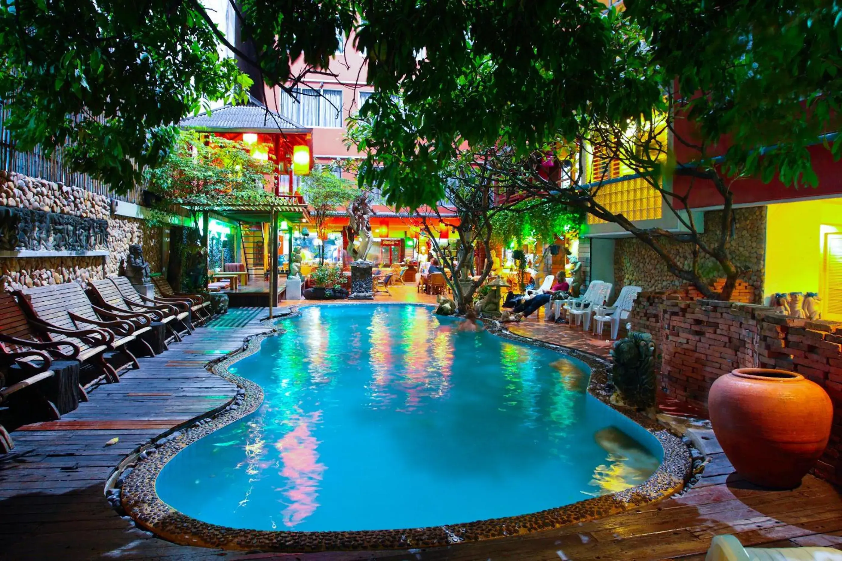 Garden, Swimming Pool in Villa Cha-Cha Banglumphu