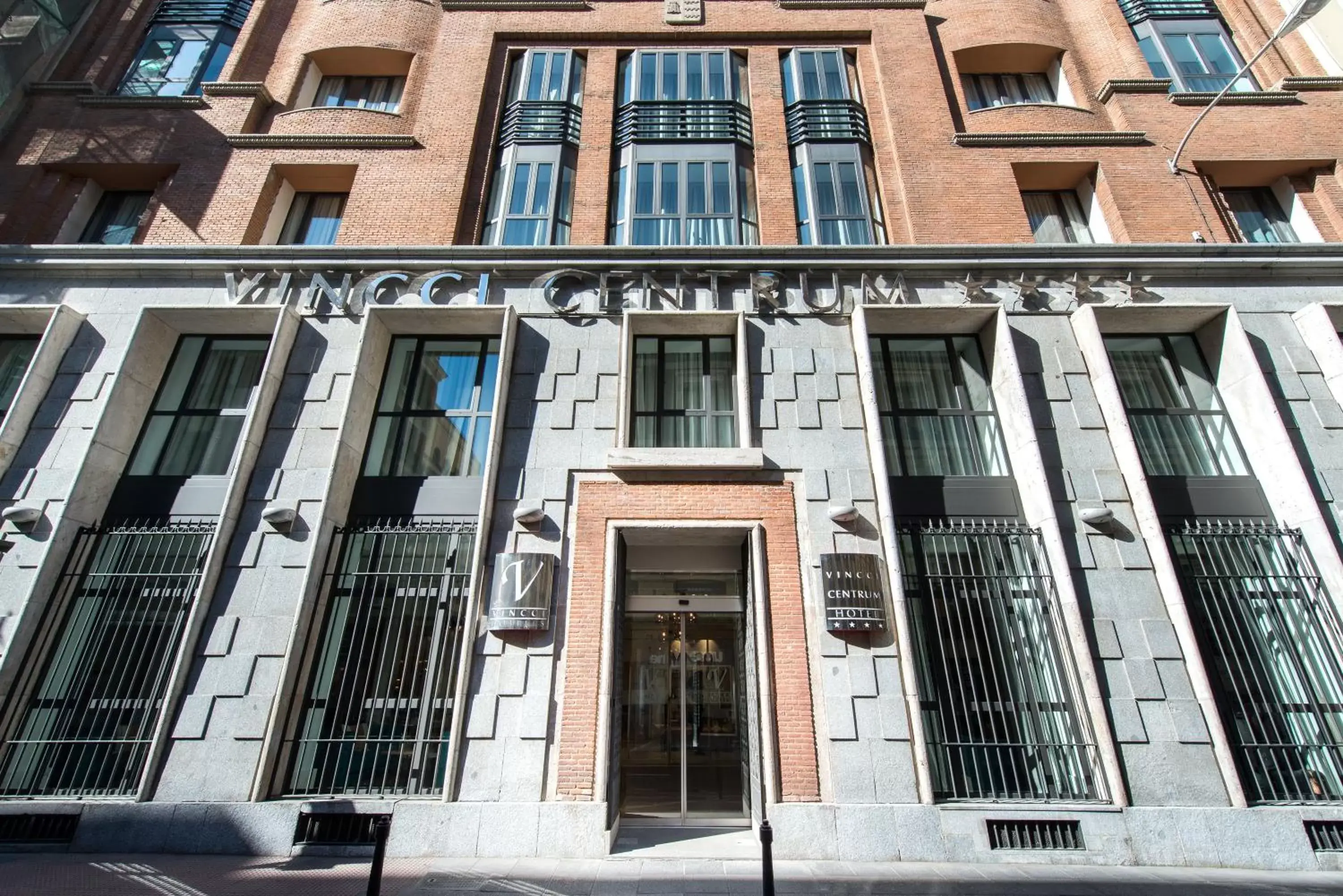 Facade/entrance in Vincci Centrum Facade/entrance in Vincci Centrum