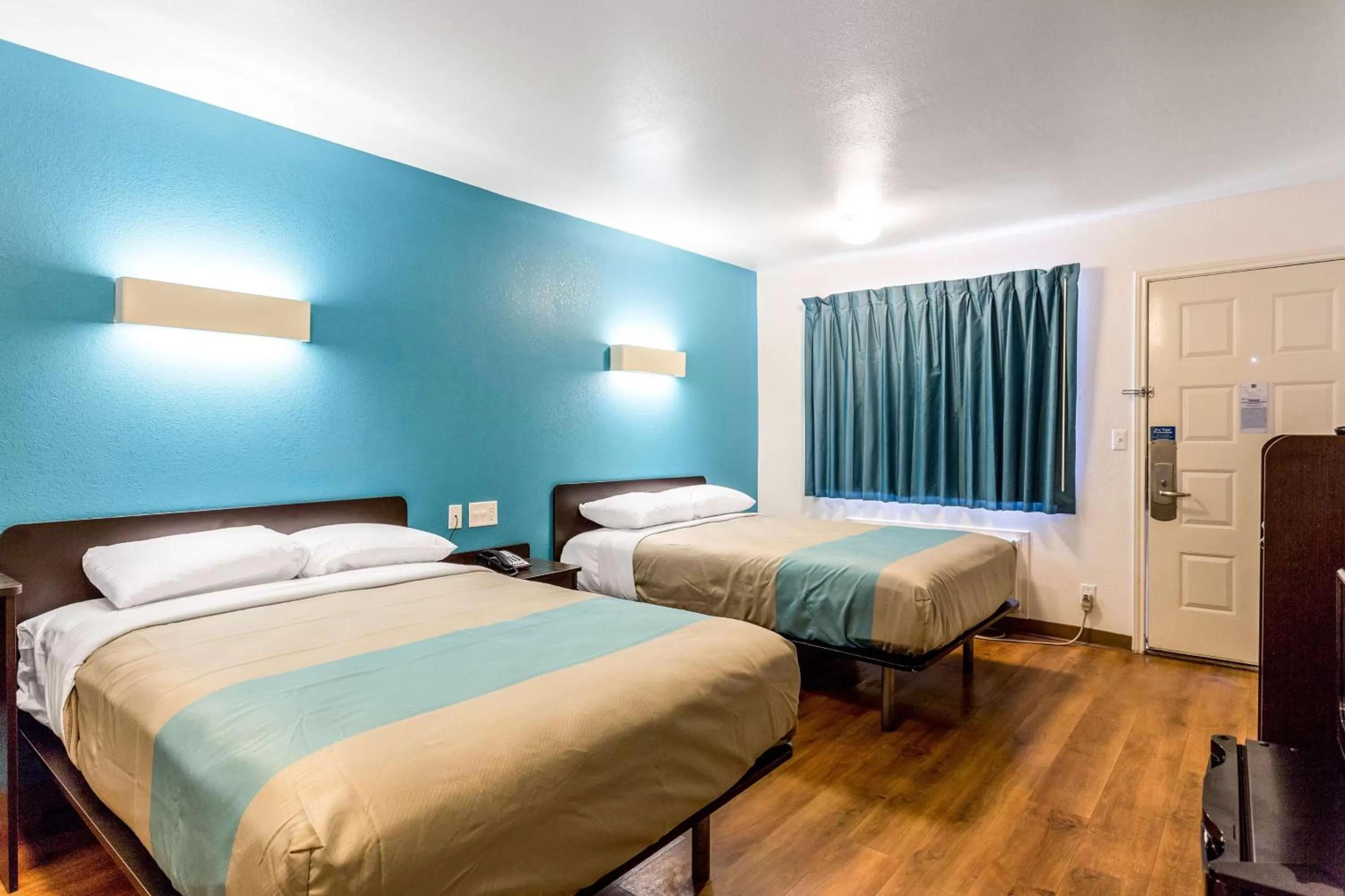 Photo of the whole room, Bed in Motel 6-Bryan, TX - College Station