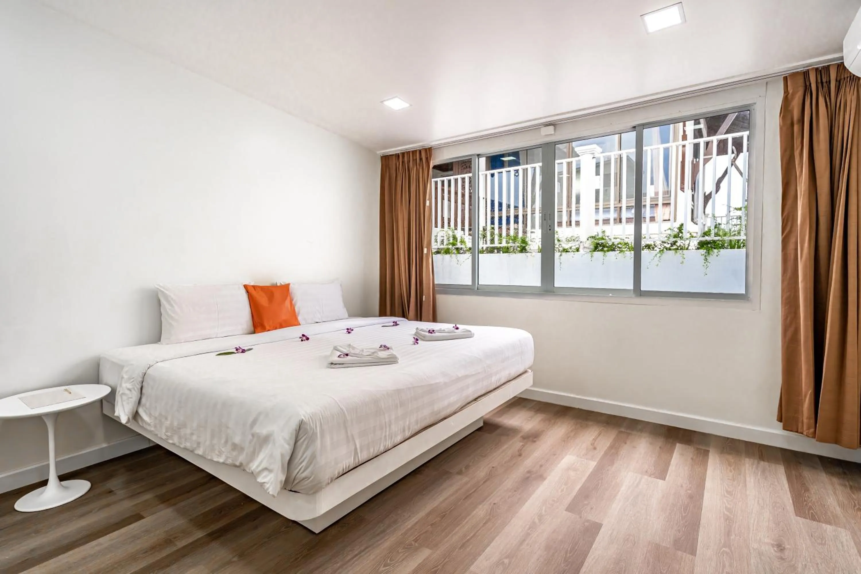 Bedroom, Bed in The Color Kata