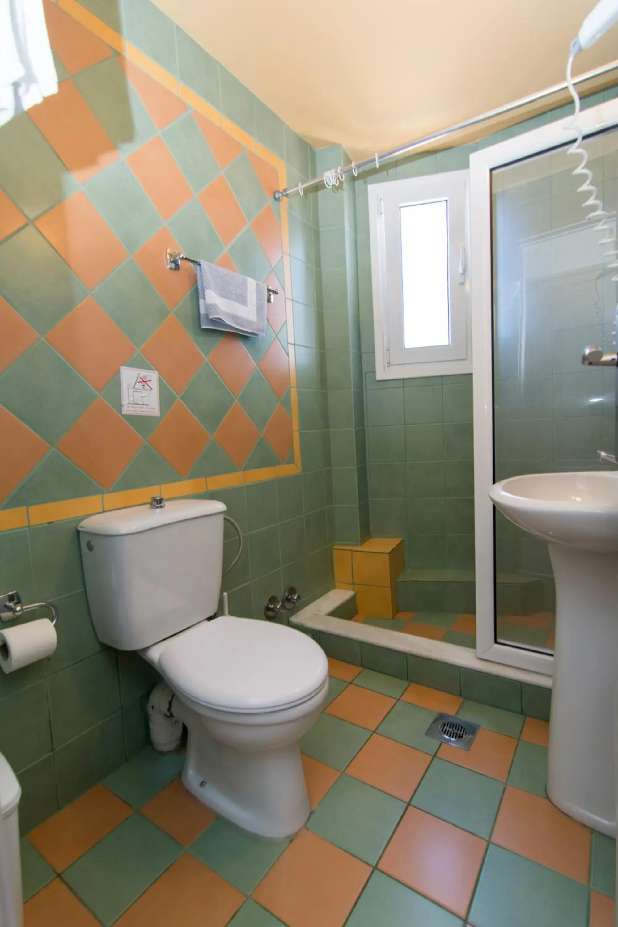 Bathroom in San Nectarios