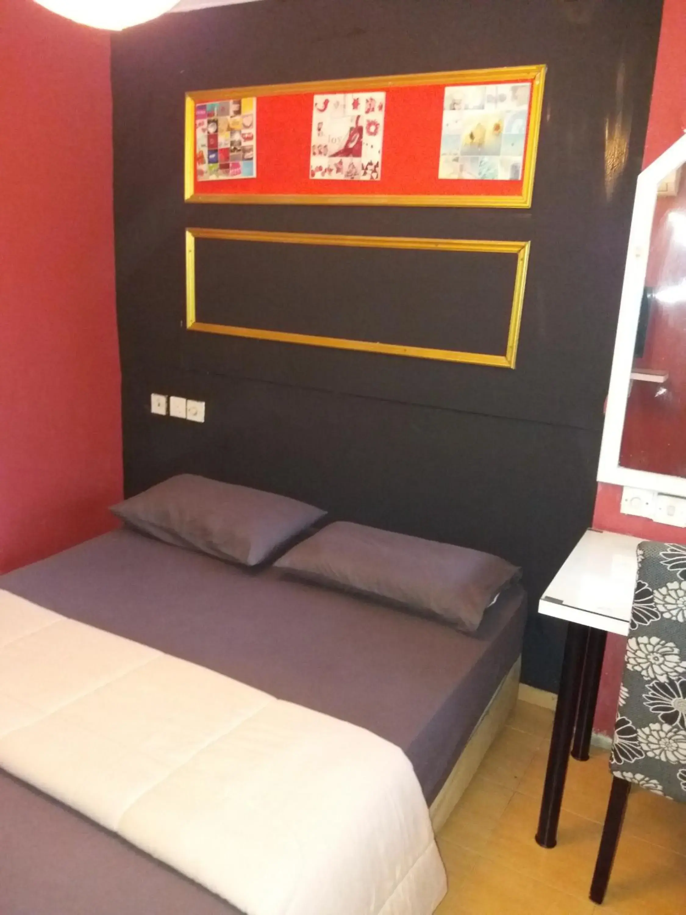 Bedroom, Bed in City Inn Hotel