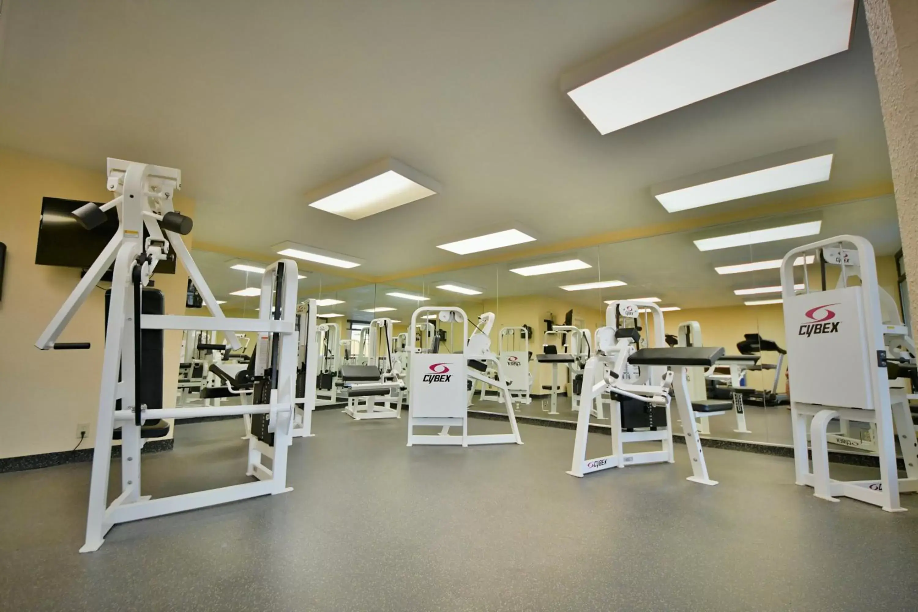Fitness centre/facilities, Fitness Center/Facilities in Ramada by Wyndham Jacksonville Hotel & Conference Center