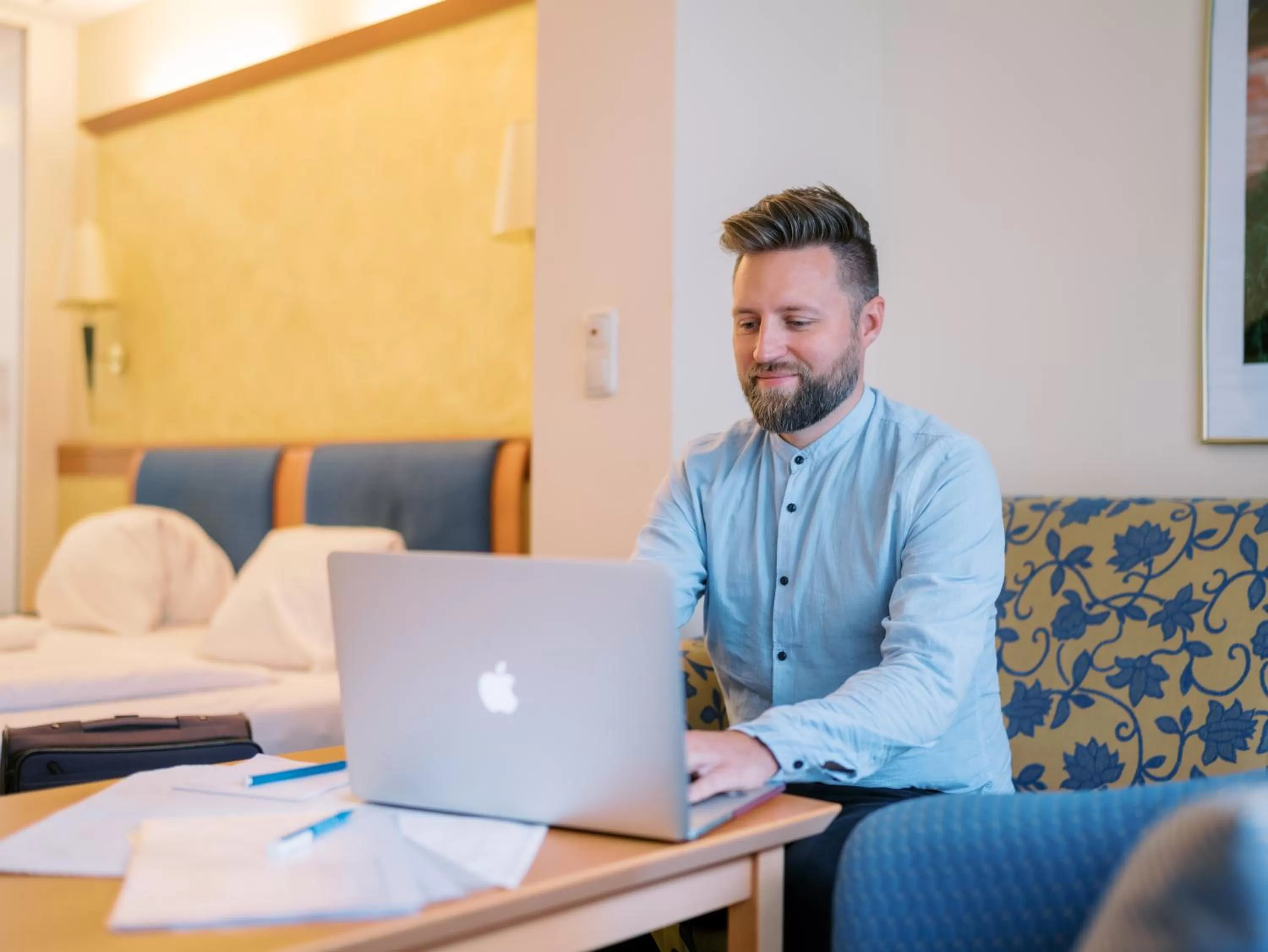 Hotel Locker & Legere