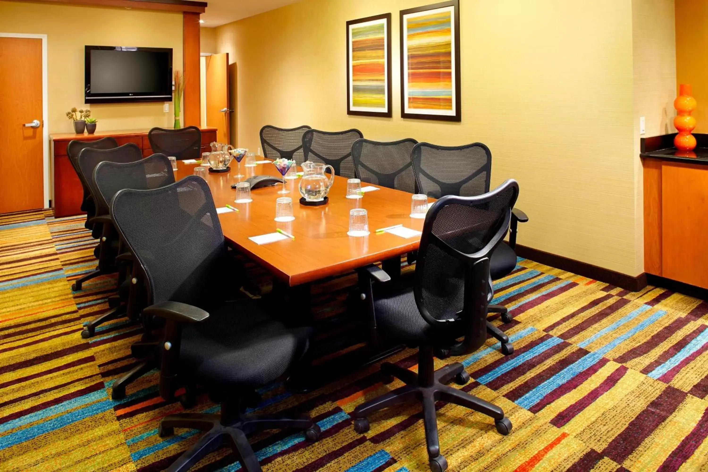 Meeting/conference room in Fairfield Inn & Suites Pittsburgh Neville Island