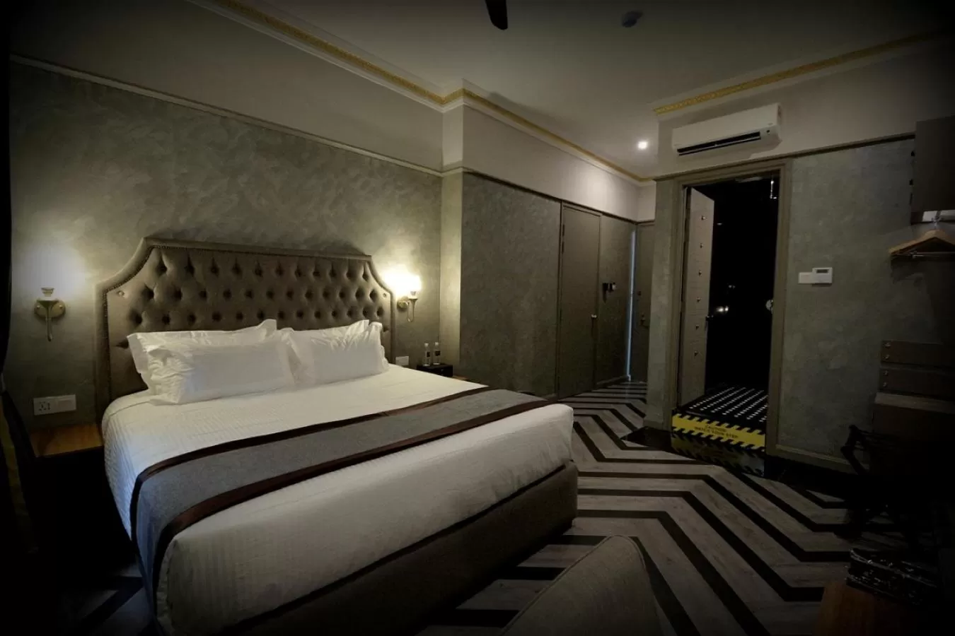 Bed in 1969 Business Suites @ Ipoh Garden