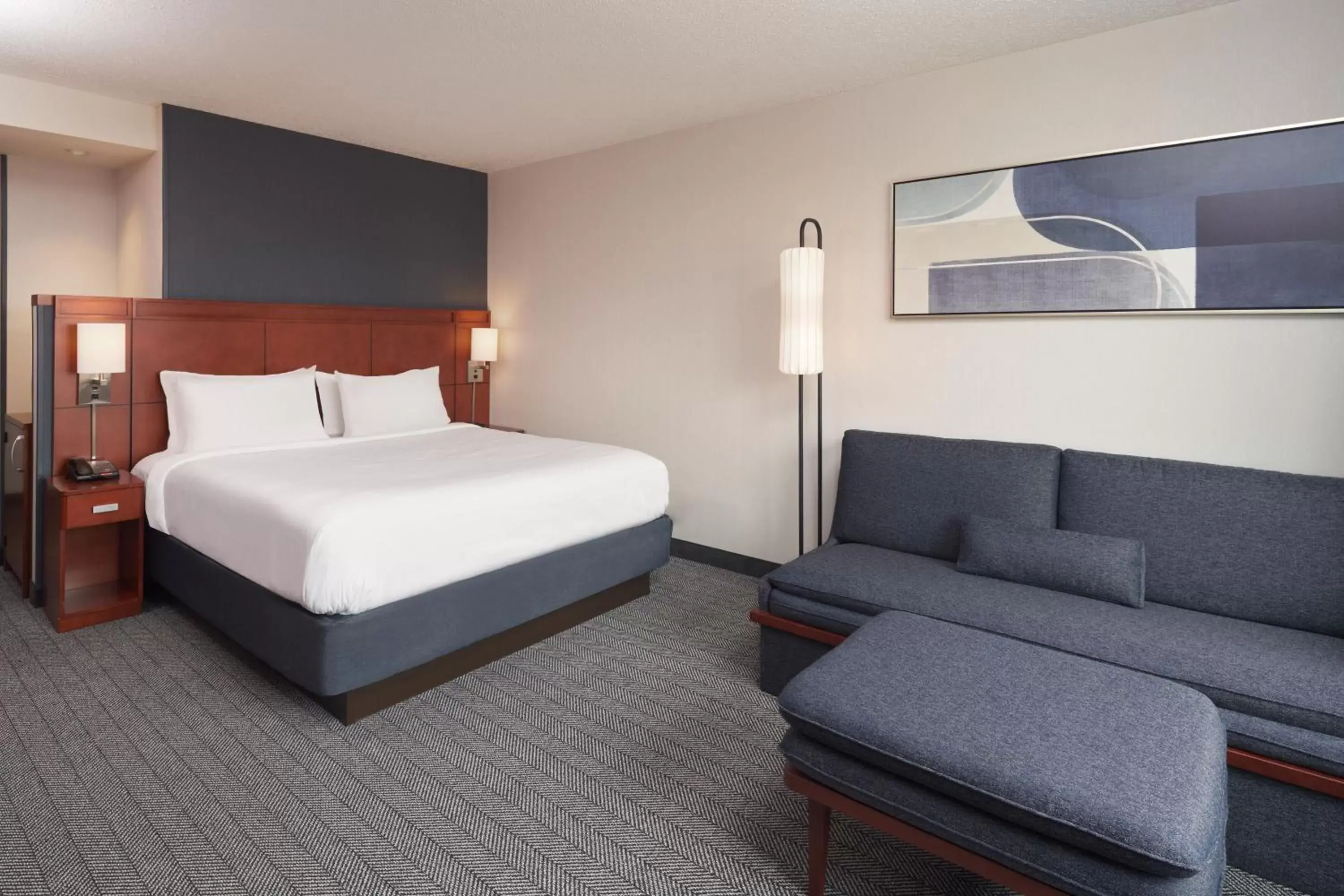 Photo of the whole room, Bed in Courtyard by Marriott Glassboro Rowan University