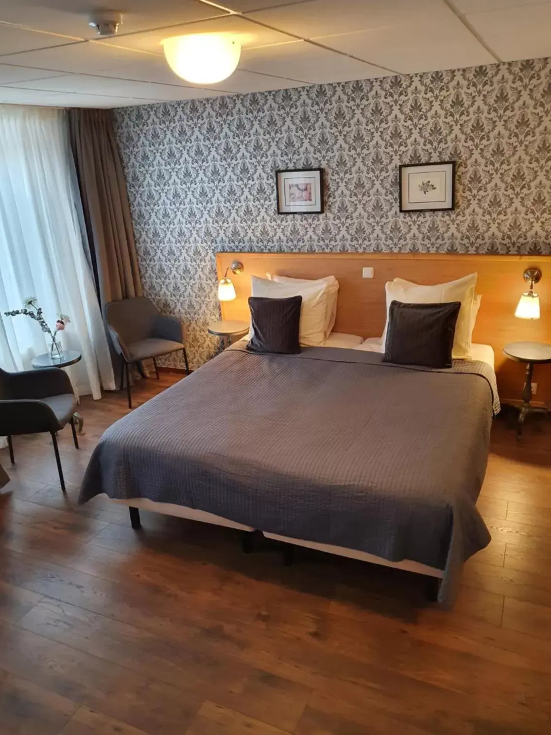 Bed in City Hotel Meppel