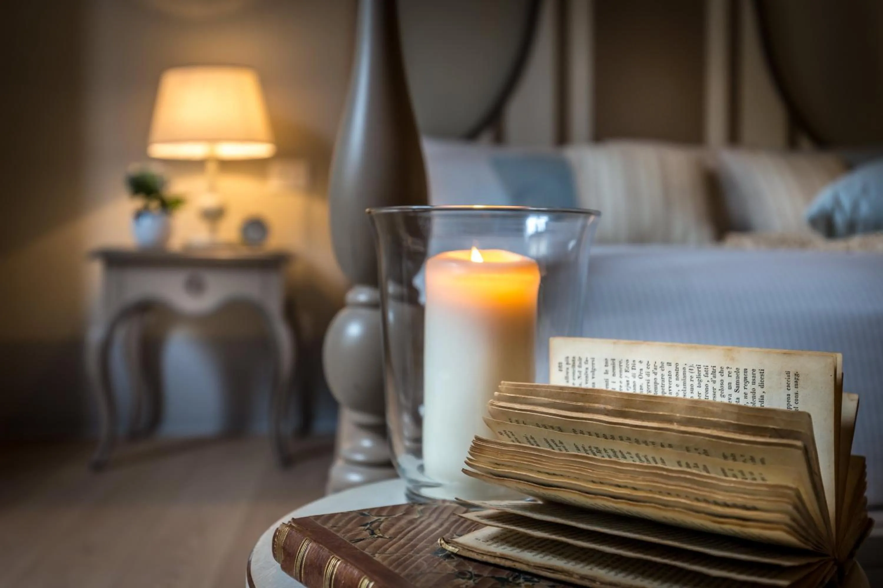 Decorative detail, Bed in Palazzo Ridolfi - Residenza d'Epoca