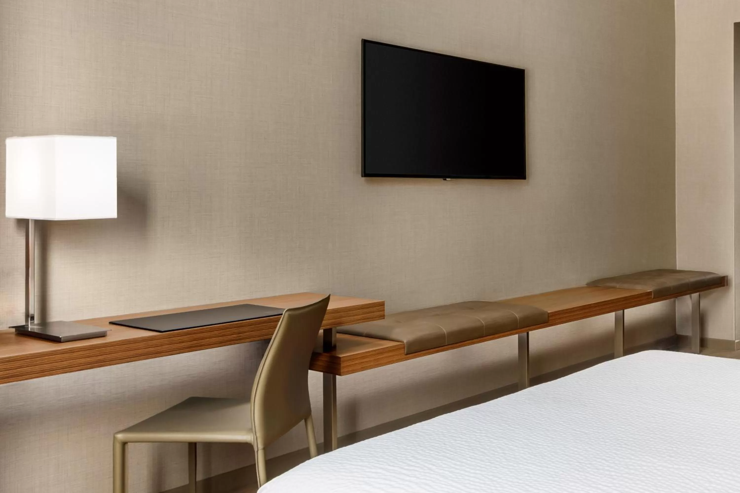 Bedroom, Bed in AC Hotel by Marriott San Francisco Airport/Oyster Point Waterfront