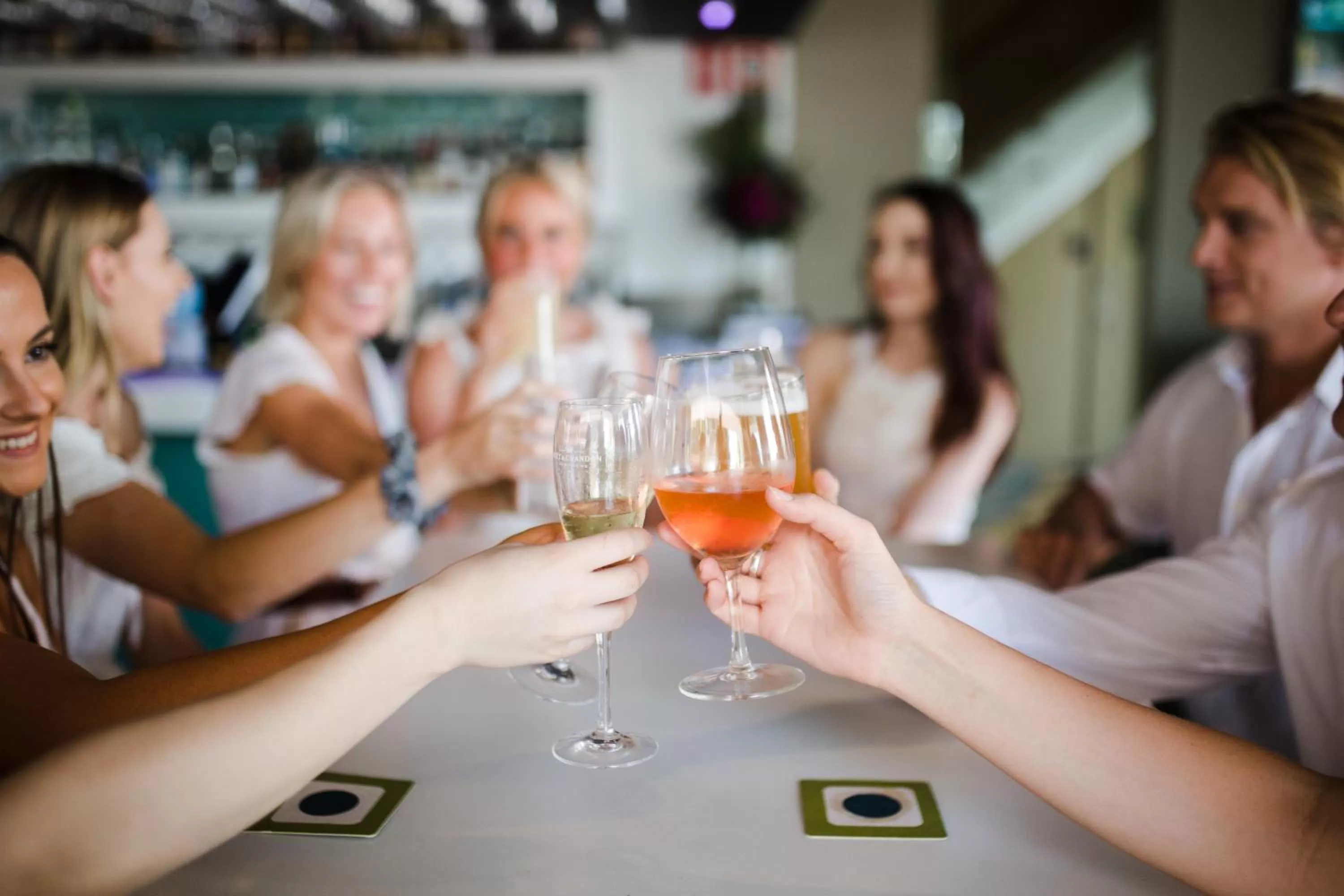 Restaurant/places to eat in Junction Hotel