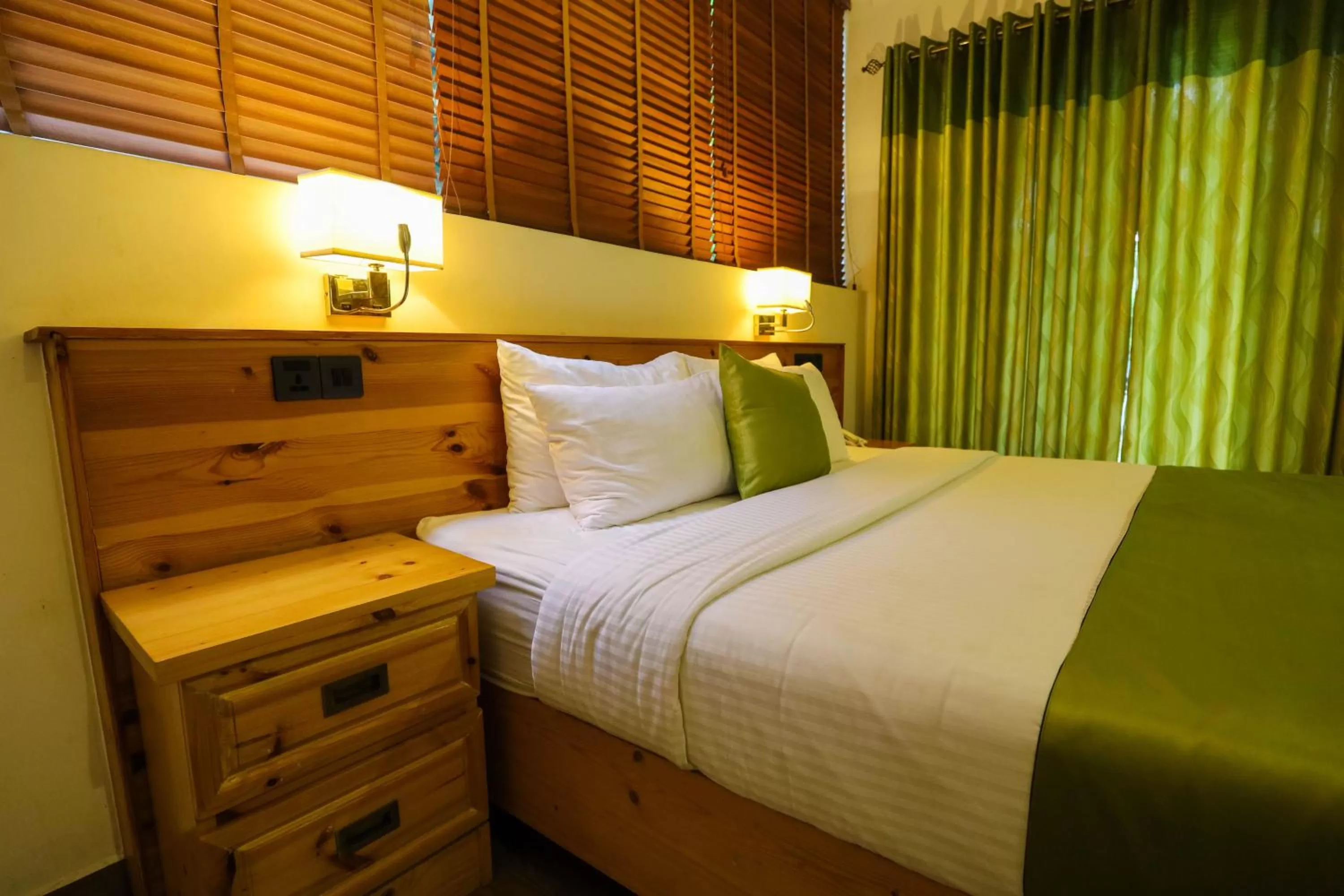 Photo of the whole room, Bed in Hotel Ganthera Kandy