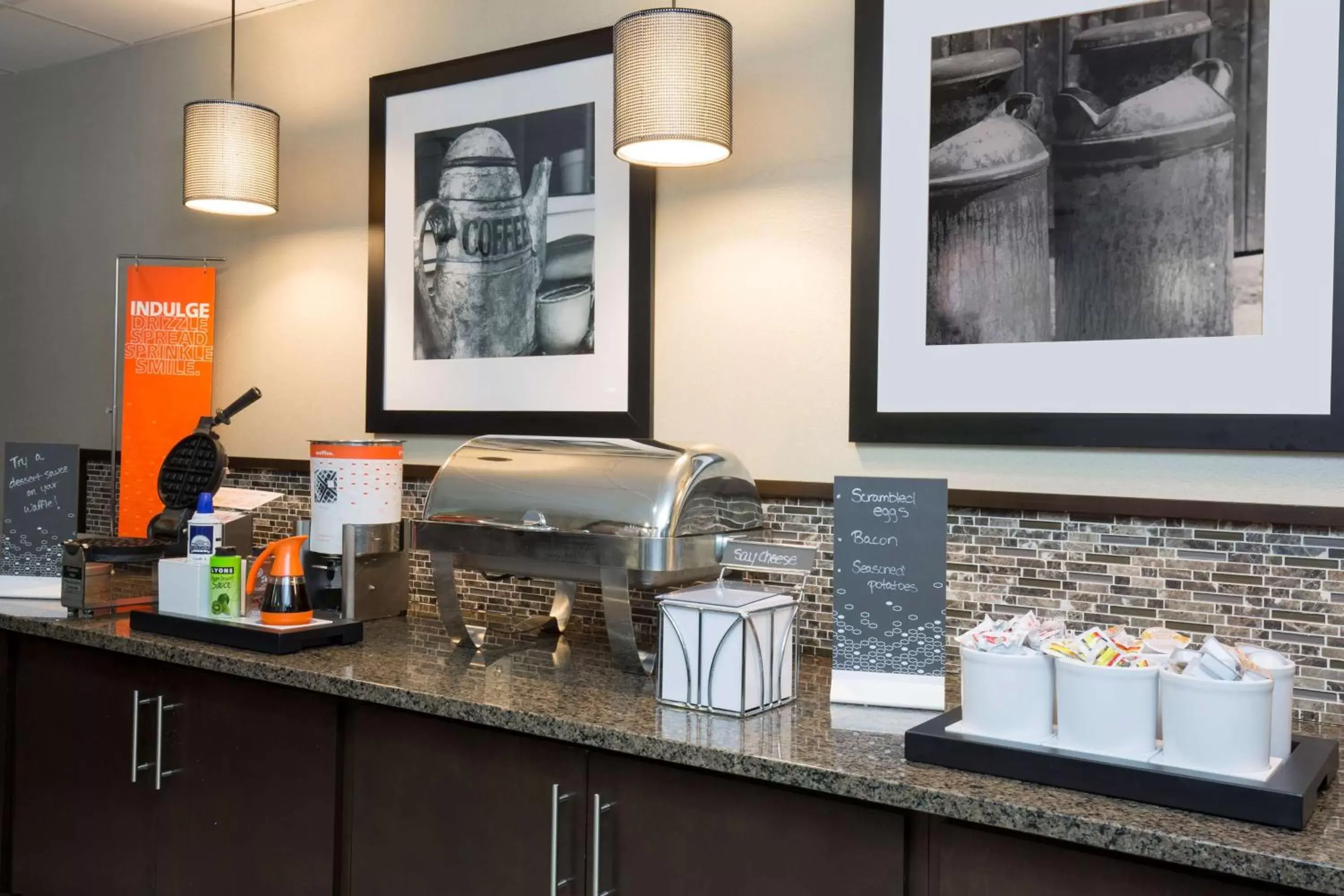 Dining area, Restaurant/Places to Eat in Hampton Inn Indianapolis Northeast/Castleton