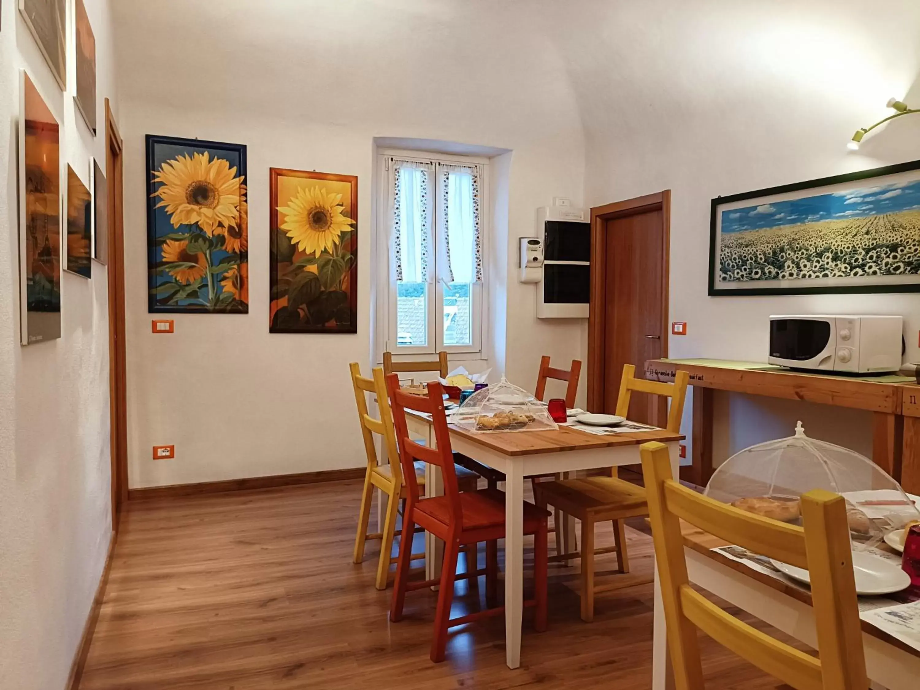 Dining Area in B&B Il Girasole