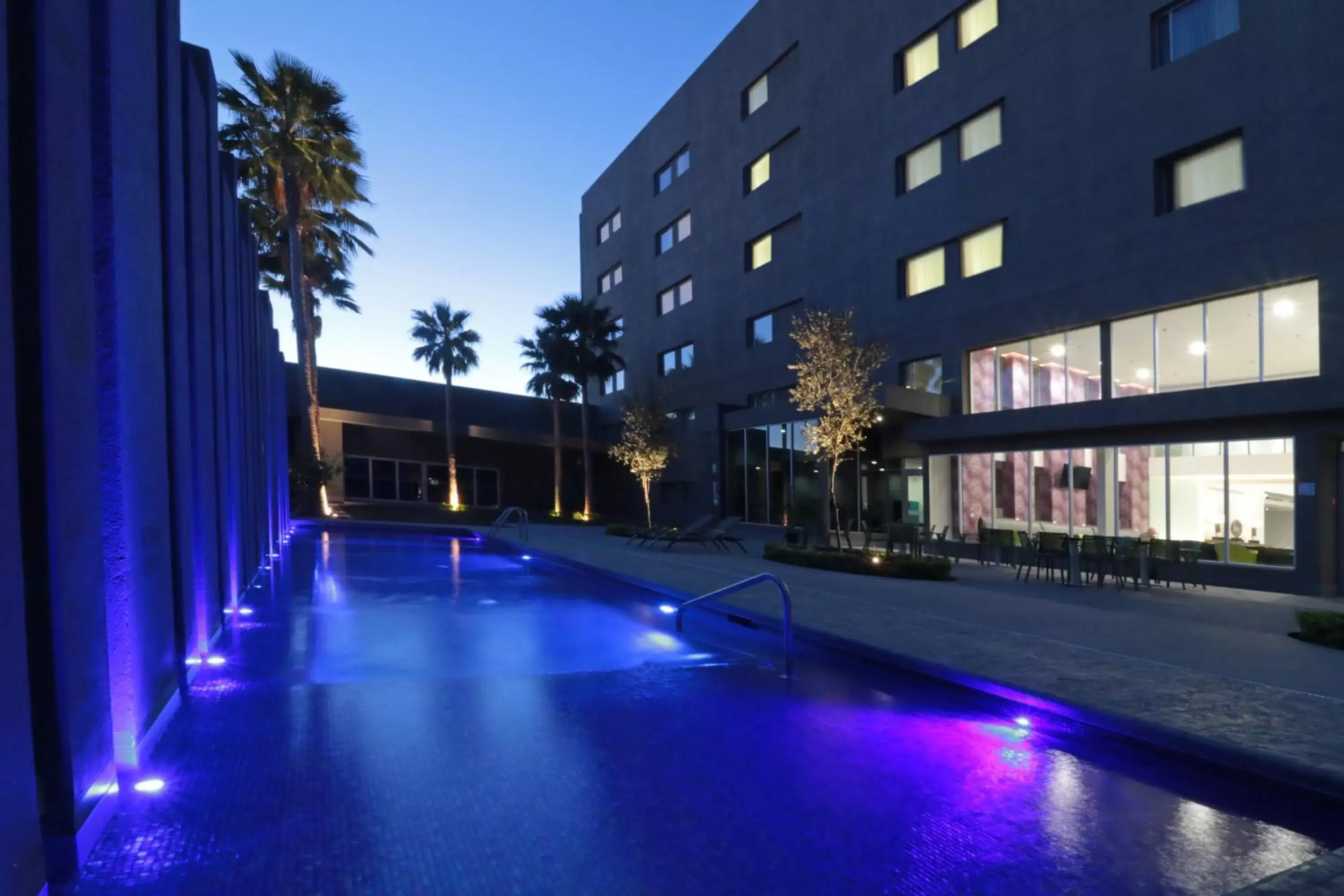 Swimming Pool in Holiday Inn Express Hotel & Suites Hermosillo, an IHG Hotel