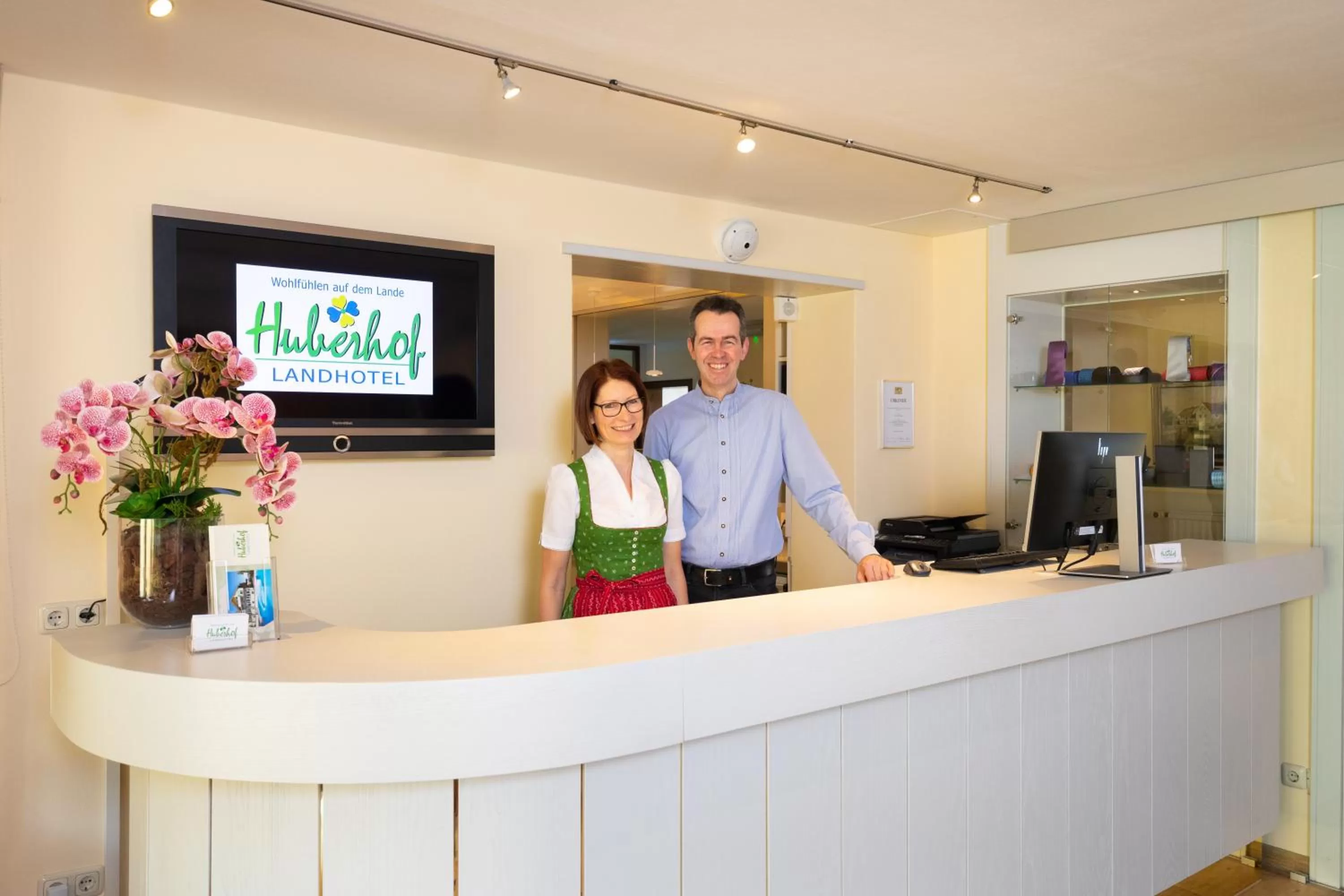Lobby or reception in Landhotel Restaurant Huberhof Allershausen