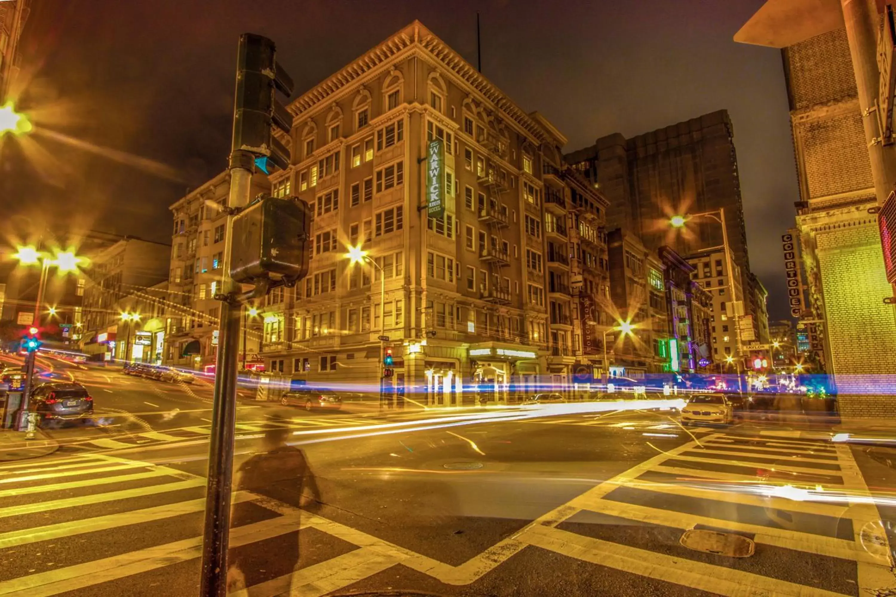 Facade/entrance in Warwick San Francisco Facade/entrance in Warwick San Francisco