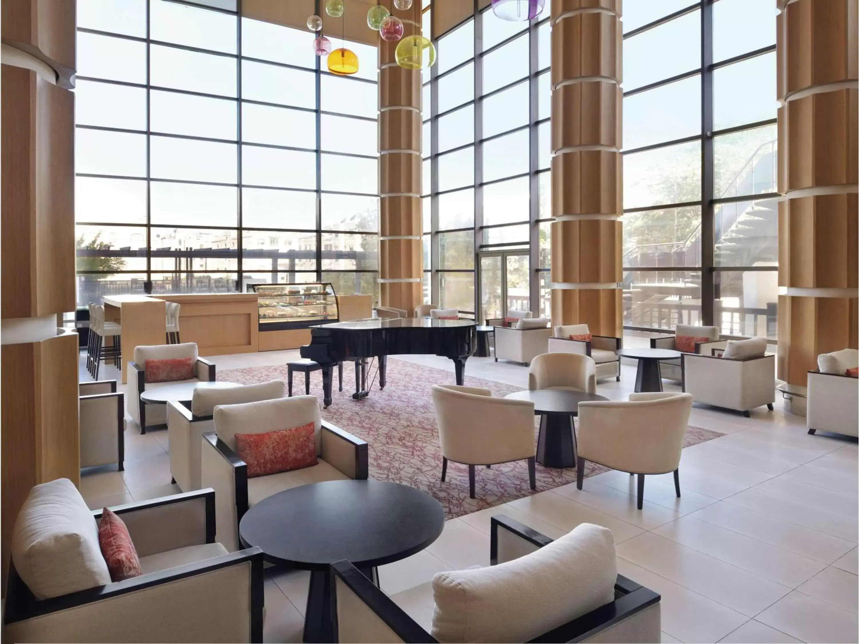 Restaurant/places to eat, Lounge/Bar in Mövenpick Hotel Amman
