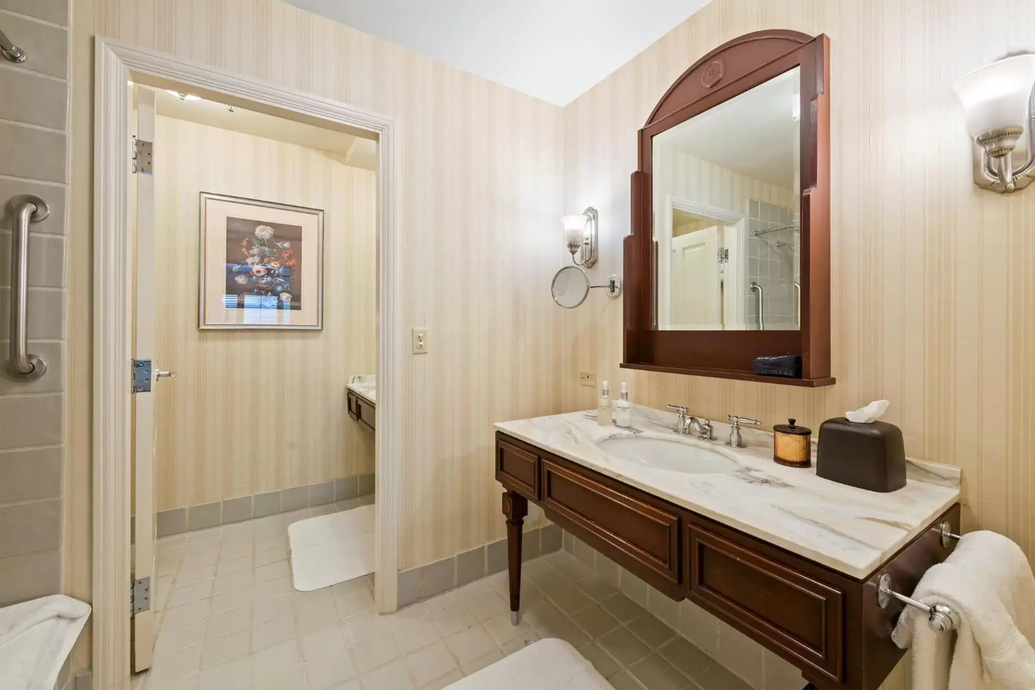 Bathroom in Poste Montane Lodge by East West