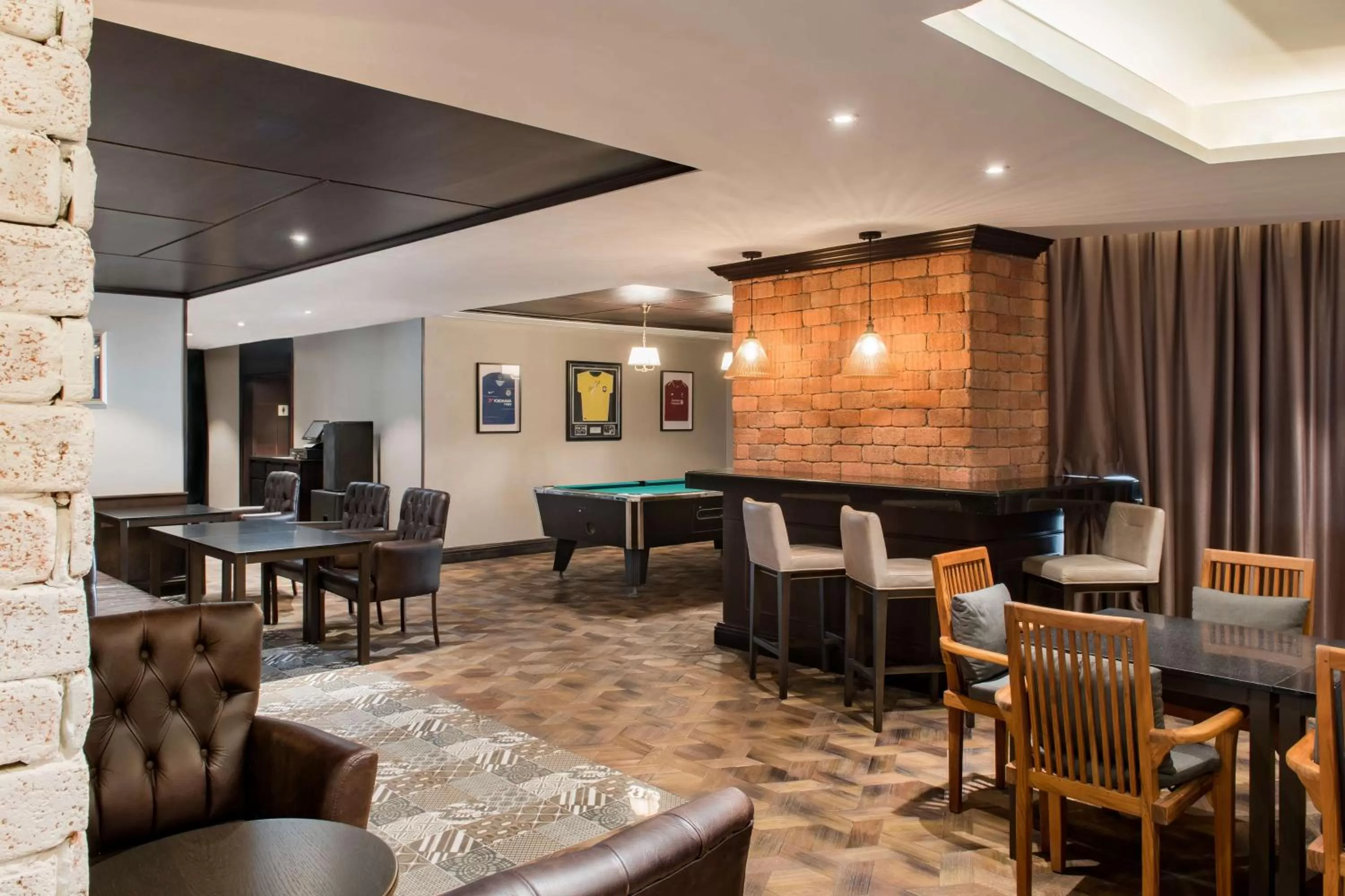 Lounge or bar in Radisson Blu Hotel, Dubai Canal View