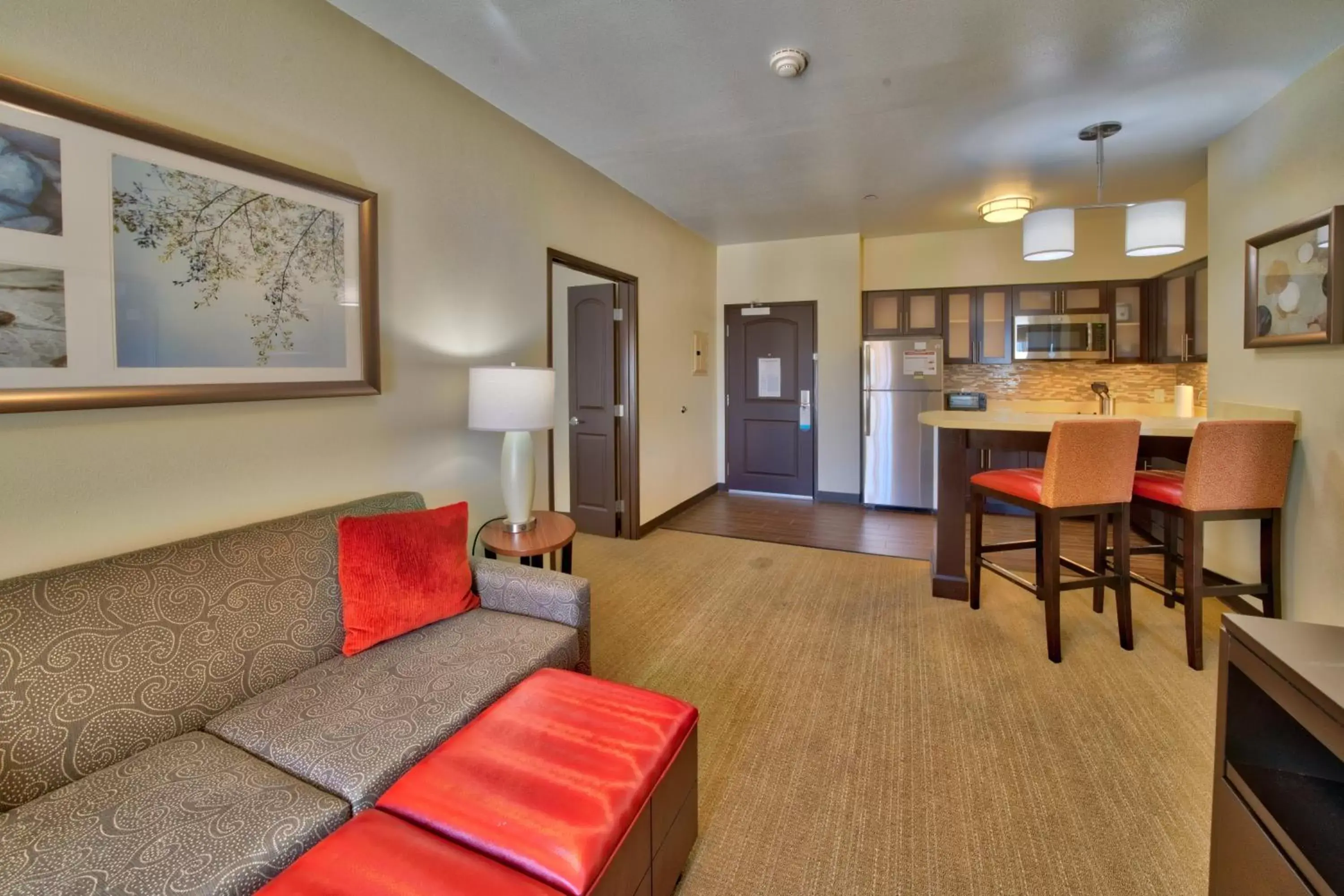Photo of the whole room, Seating Area in Staybridge Suites Lubbock South, an IHG Hotel