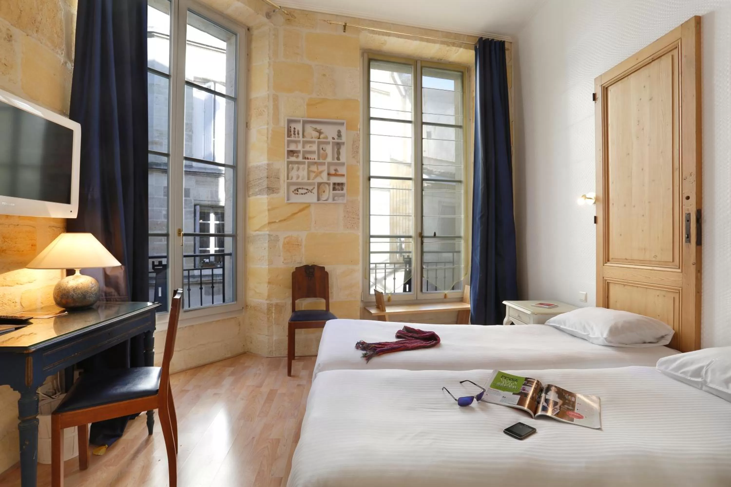 Bed in Hôtel La Tour Intendance